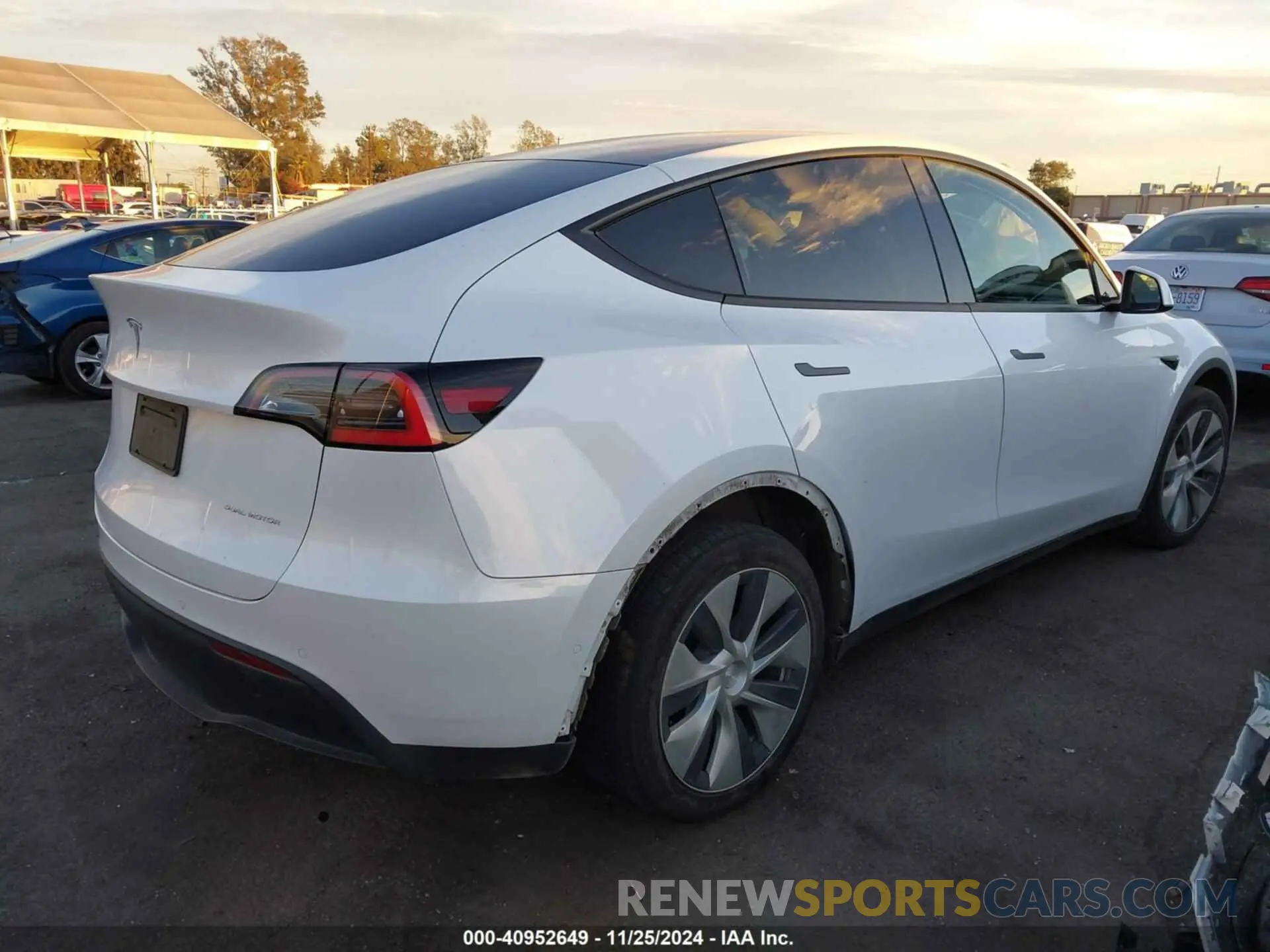 4 Фотография поврежденного автомобиля 5YJYGDEE3MF090536 TESLA MODEL Y 2021