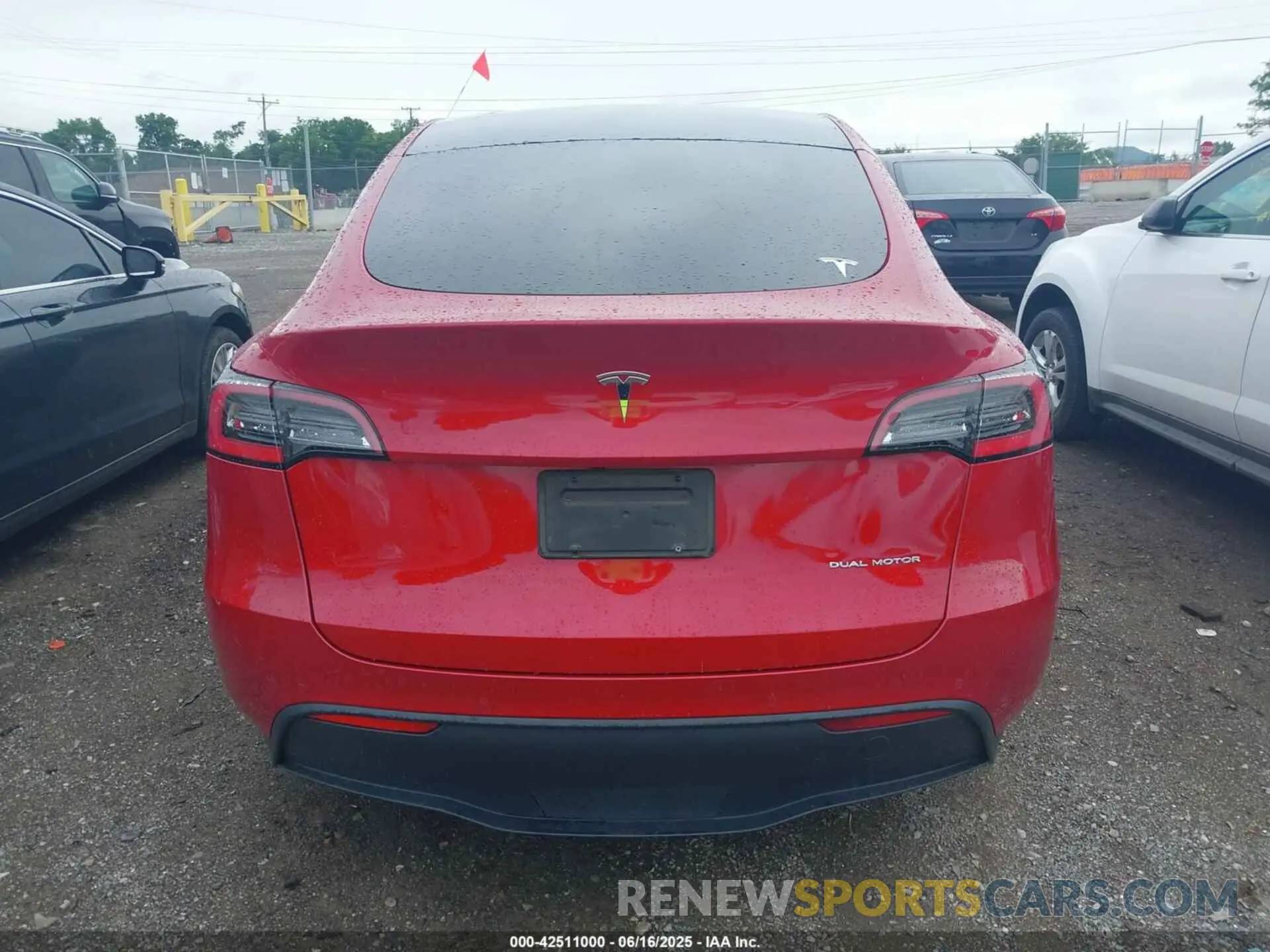 15 Фотография поврежденного автомобиля 5YJYGDEE3MF092447 TESLA MODEL Y 2021