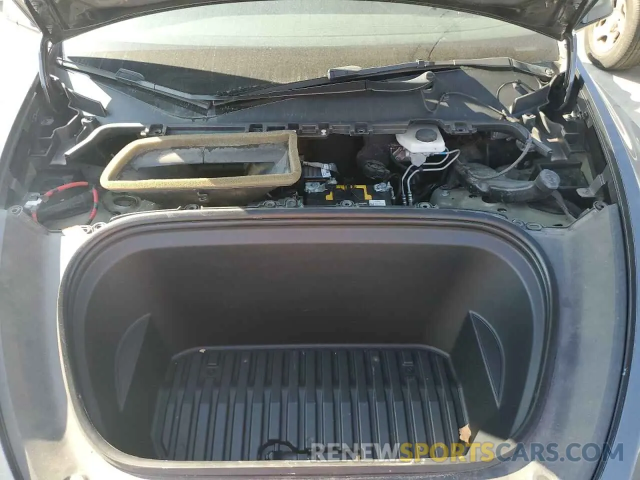 11 Photograph of a damaged car 5YJYGDEE3MF106623 TESLA MODEL Y 2021