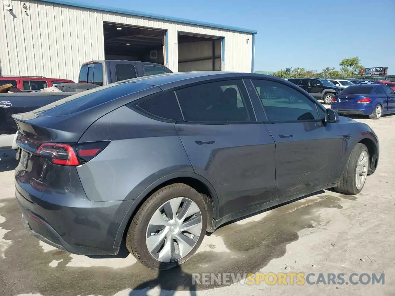 3 Photograph of a damaged car 5YJYGDEE3MF106623 TESLA MODEL Y 2021