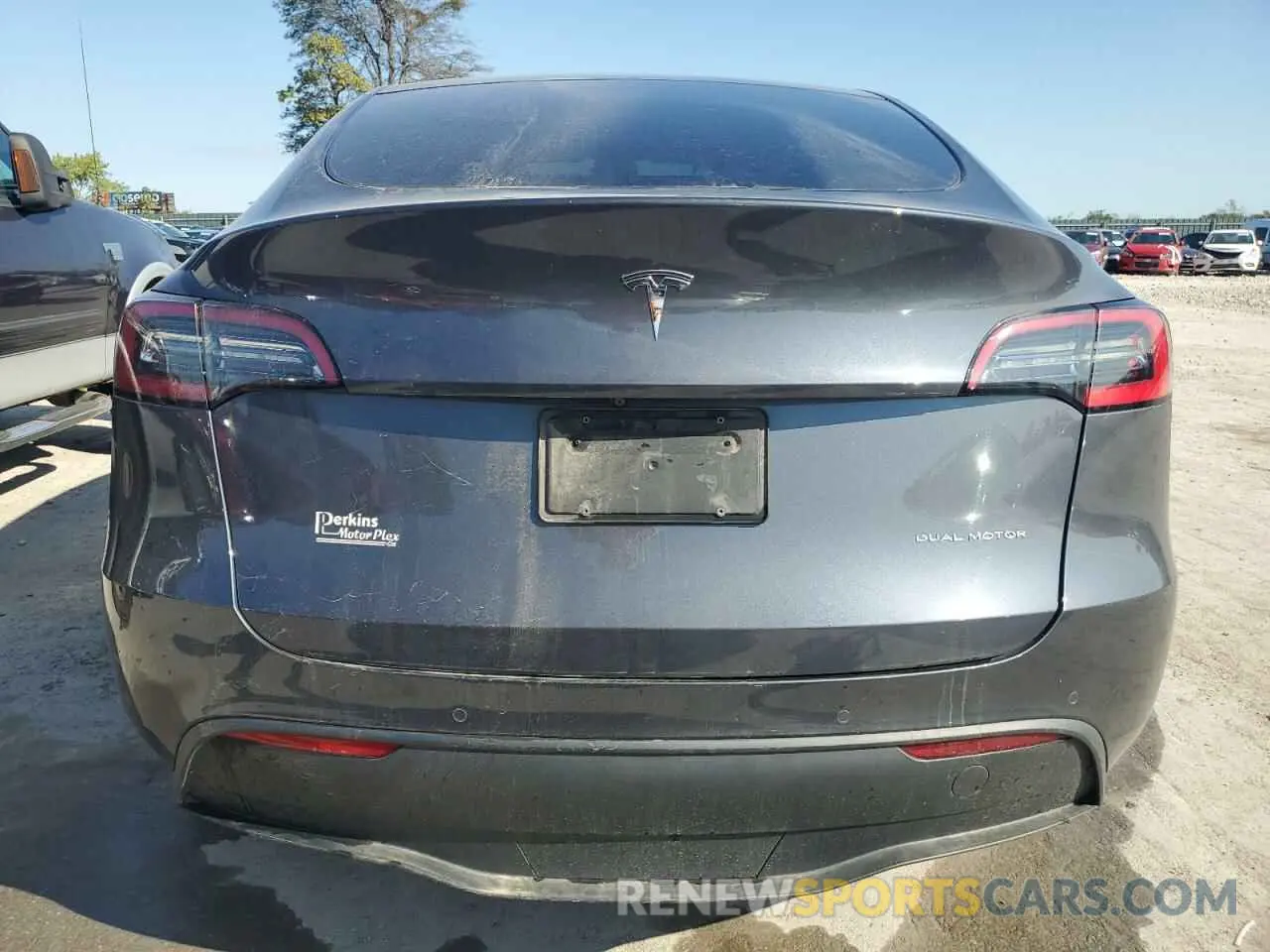 6 Photograph of a damaged car 5YJYGDEE3MF106623 TESLA MODEL Y 2021