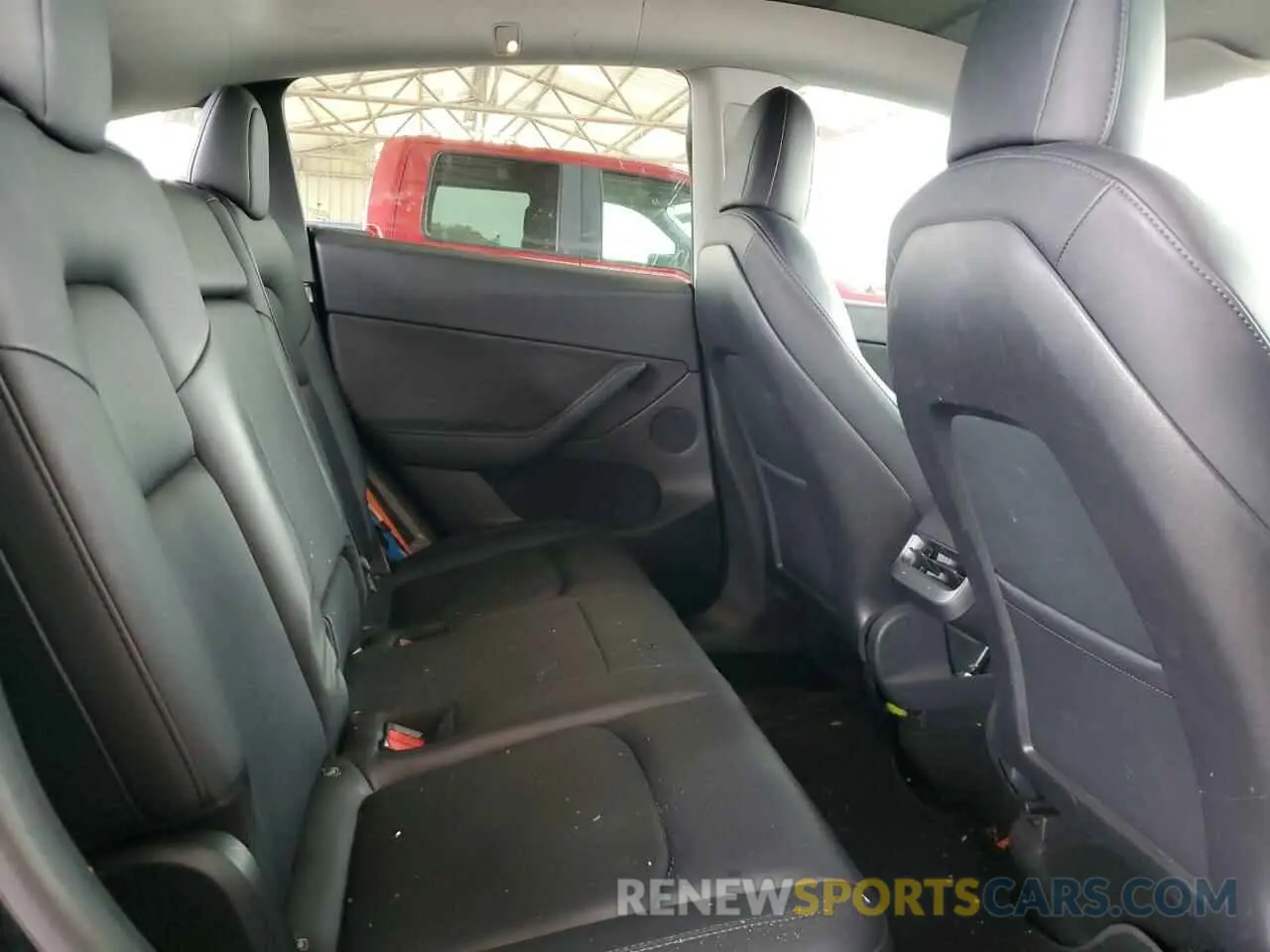 10 Photograph of a damaged car 5YJYGDEE3MF115726 TESLA MODEL Y 2021