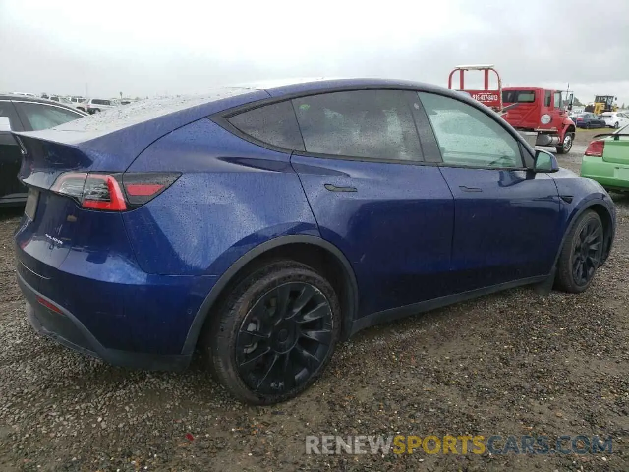 3 Photograph of a damaged car 5YJYGDEE3MF143185 TESLA MODEL Y 2021
