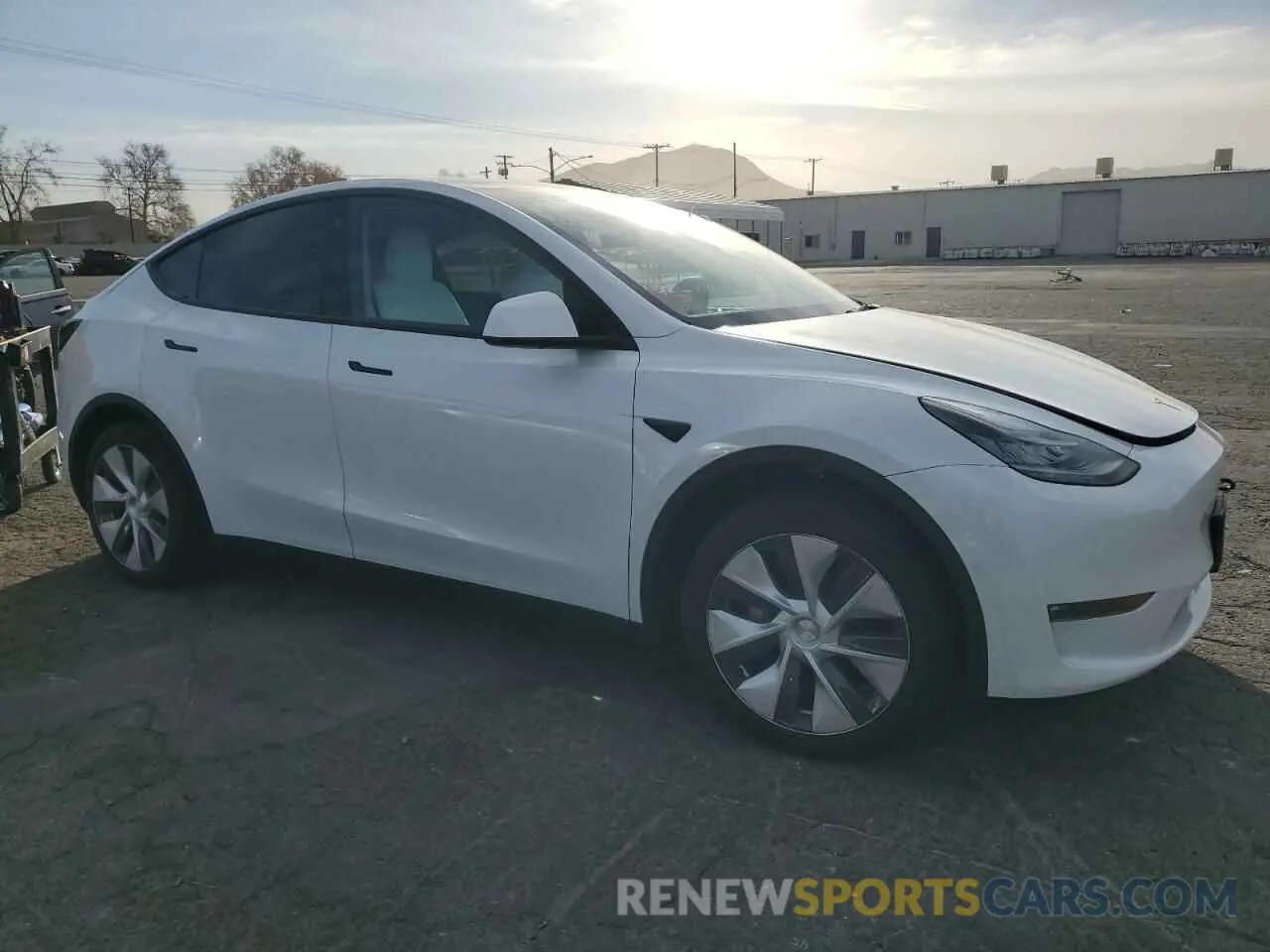 4 Фотография поврежденного автомобиля 5YJYGDEE3MF151688 TESLA MODEL Y 2021