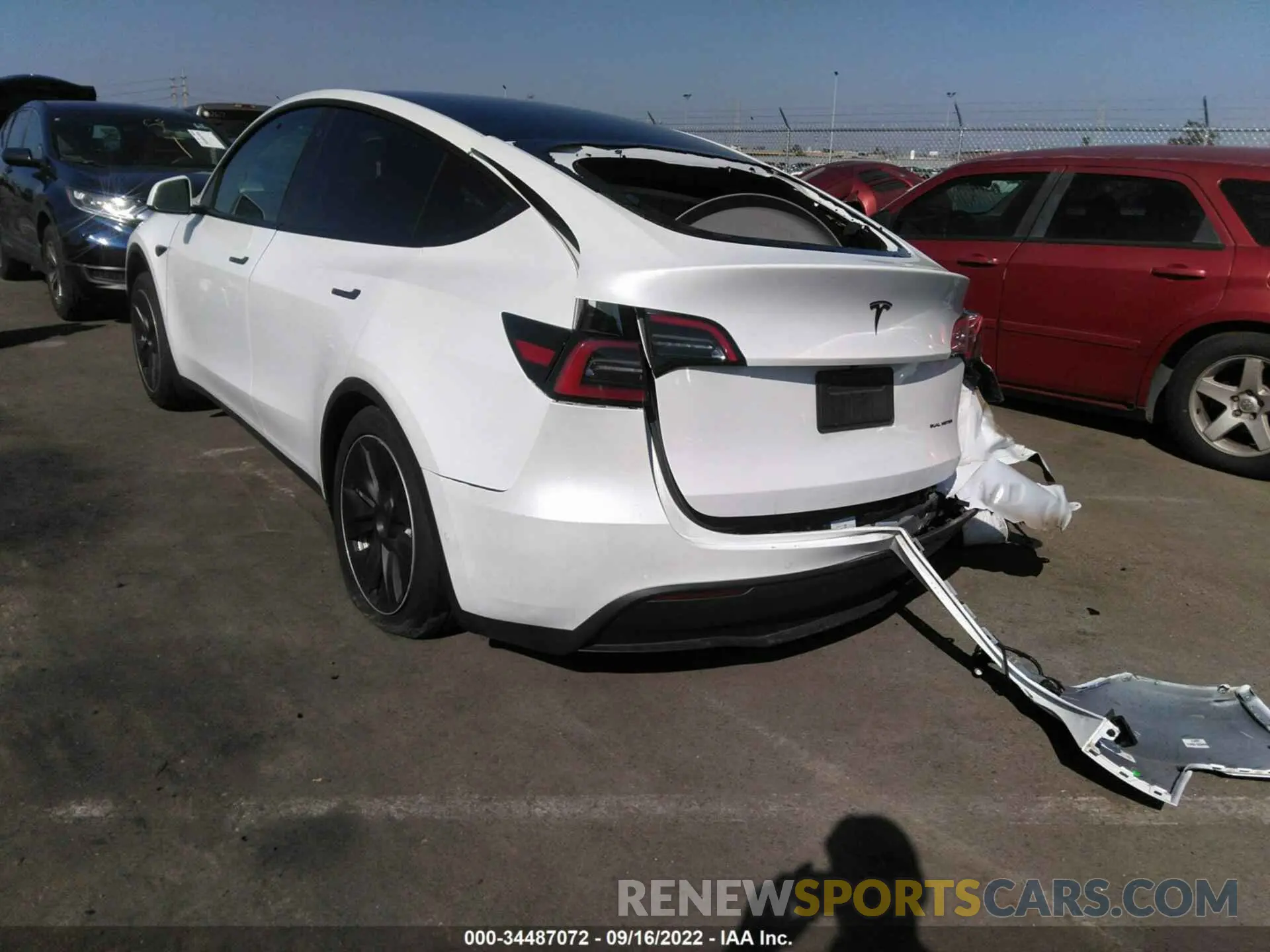 3 Photograph of a damaged car 5YJYGDEE3MF179801 TESLA MODEL Y 2021
