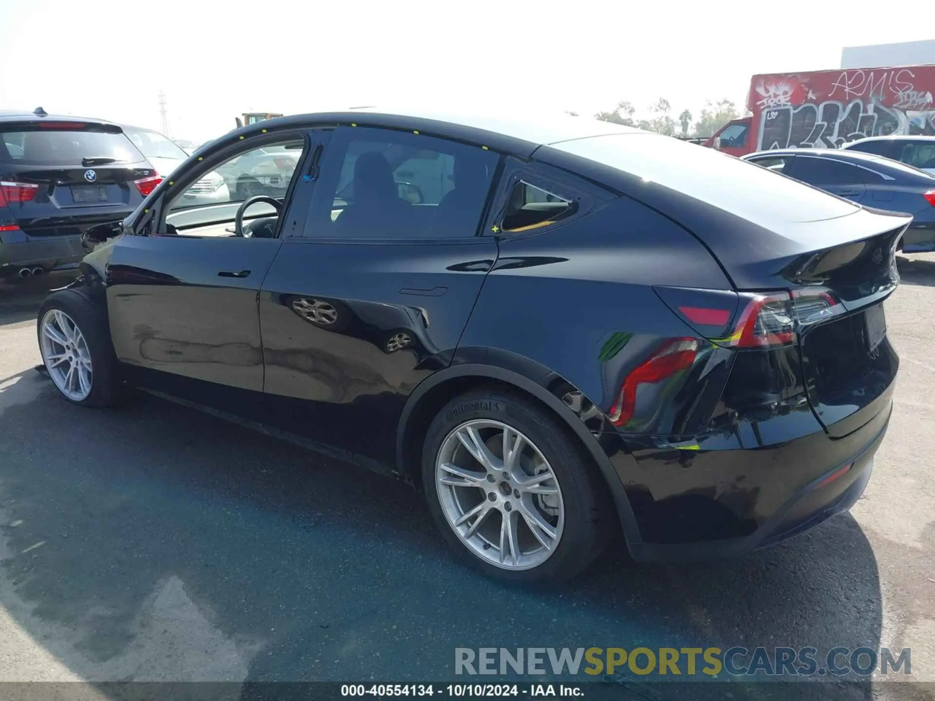 3 Photograph of a damaged car 5YJYGDEE3MF207290 TESLA MODEL Y 2021