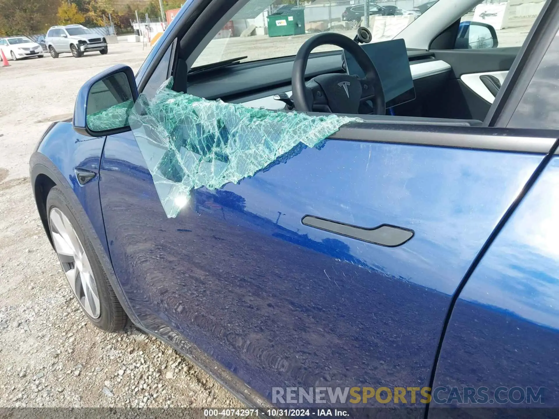 19 Photograph of a damaged car 5YJYGDEE3MF210478 TESLA MODEL Y 2021