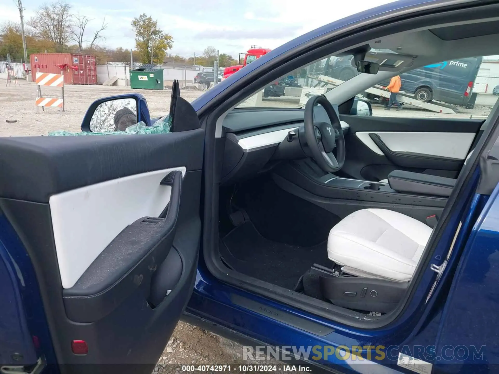 5 Photograph of a damaged car 5YJYGDEE3MF210478 TESLA MODEL Y 2021