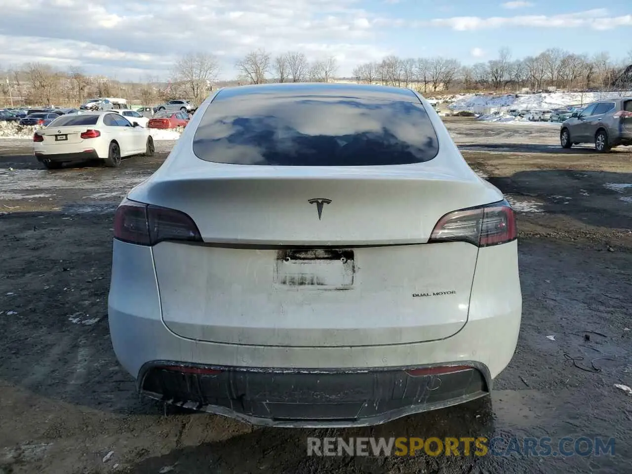 6 Photograph of a damaged car 5YJYGDEE3MF243707 TESLA MODEL Y 2021