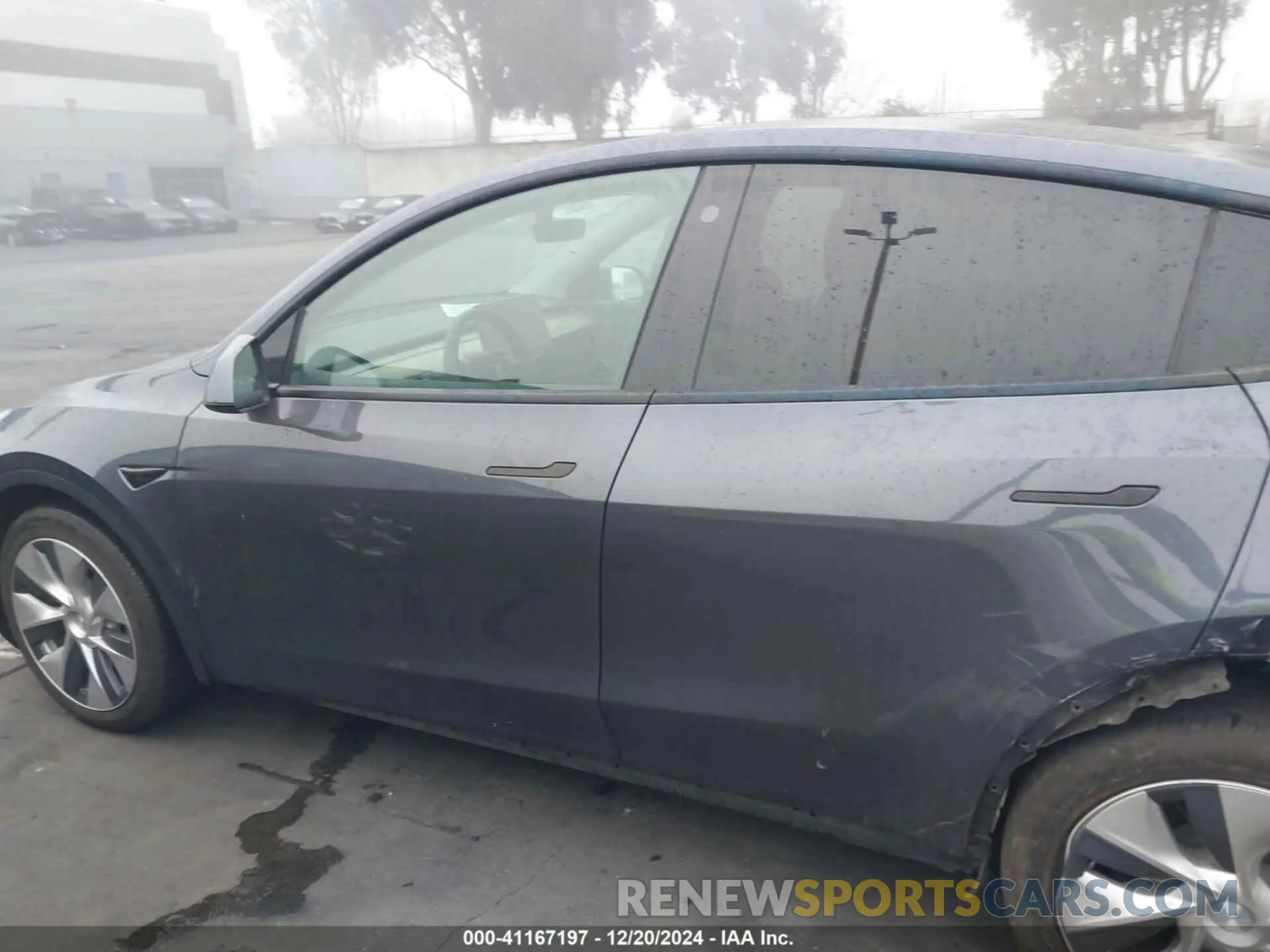 13 Photograph of a damaged car 5YJYGDEE3MF258160 TESLA MODEL Y 2021