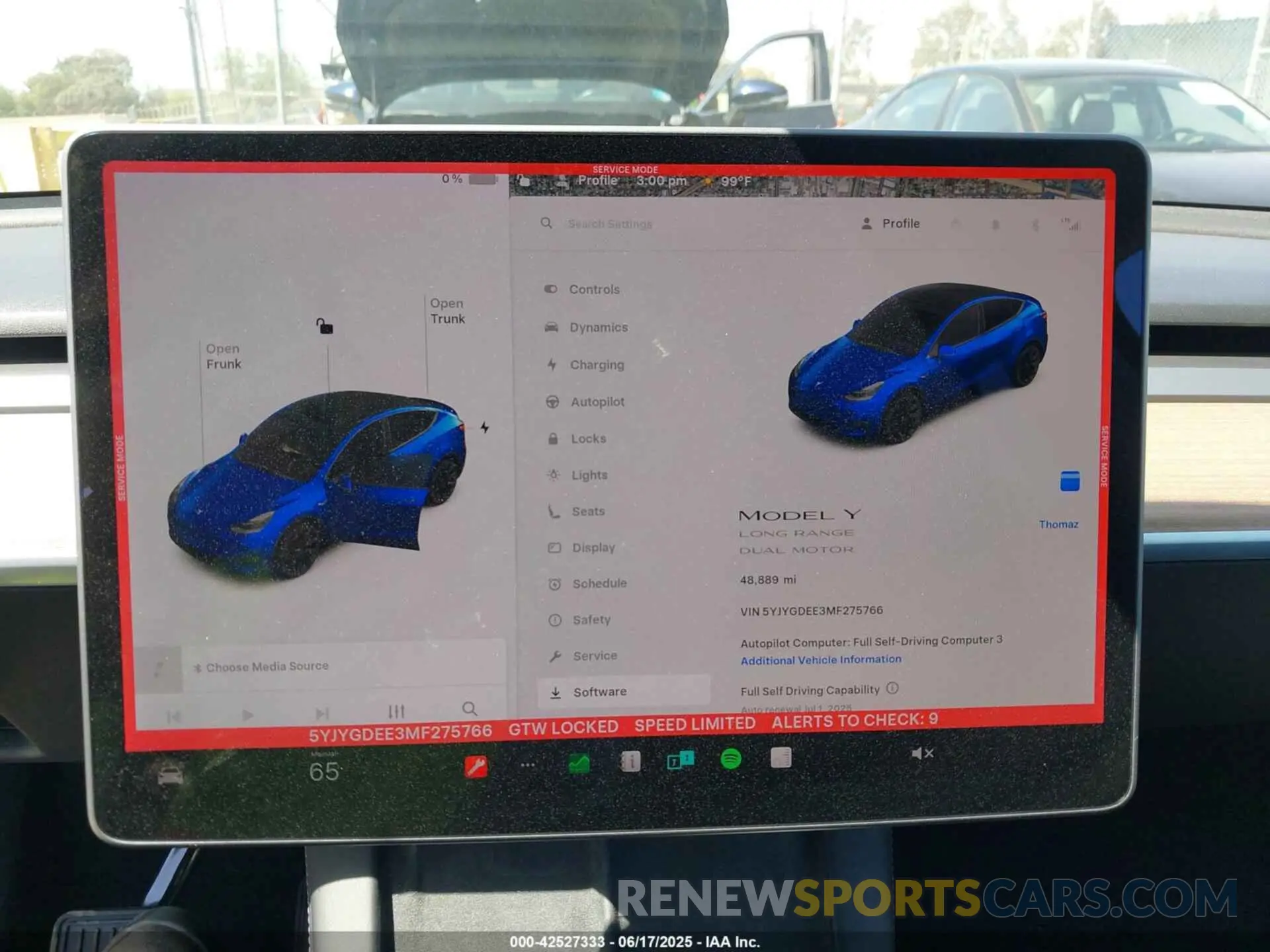 19 Photograph of a damaged car 5YJYGDEE3MF275766 TESLA MODEL Y 2021