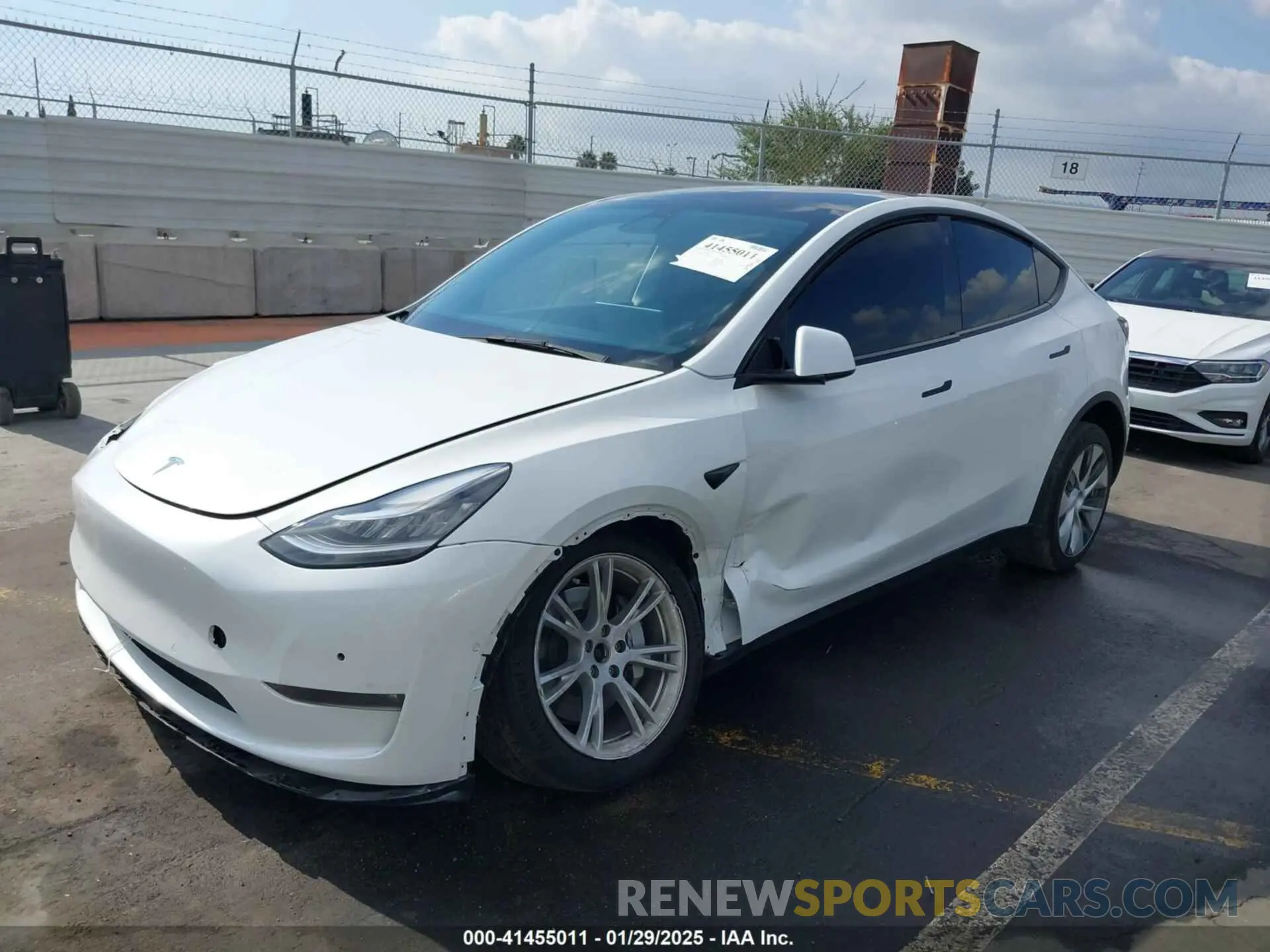 2 Photograph of a damaged car 5YJYGDEE3MF286959 TESLA MODEL Y 2021