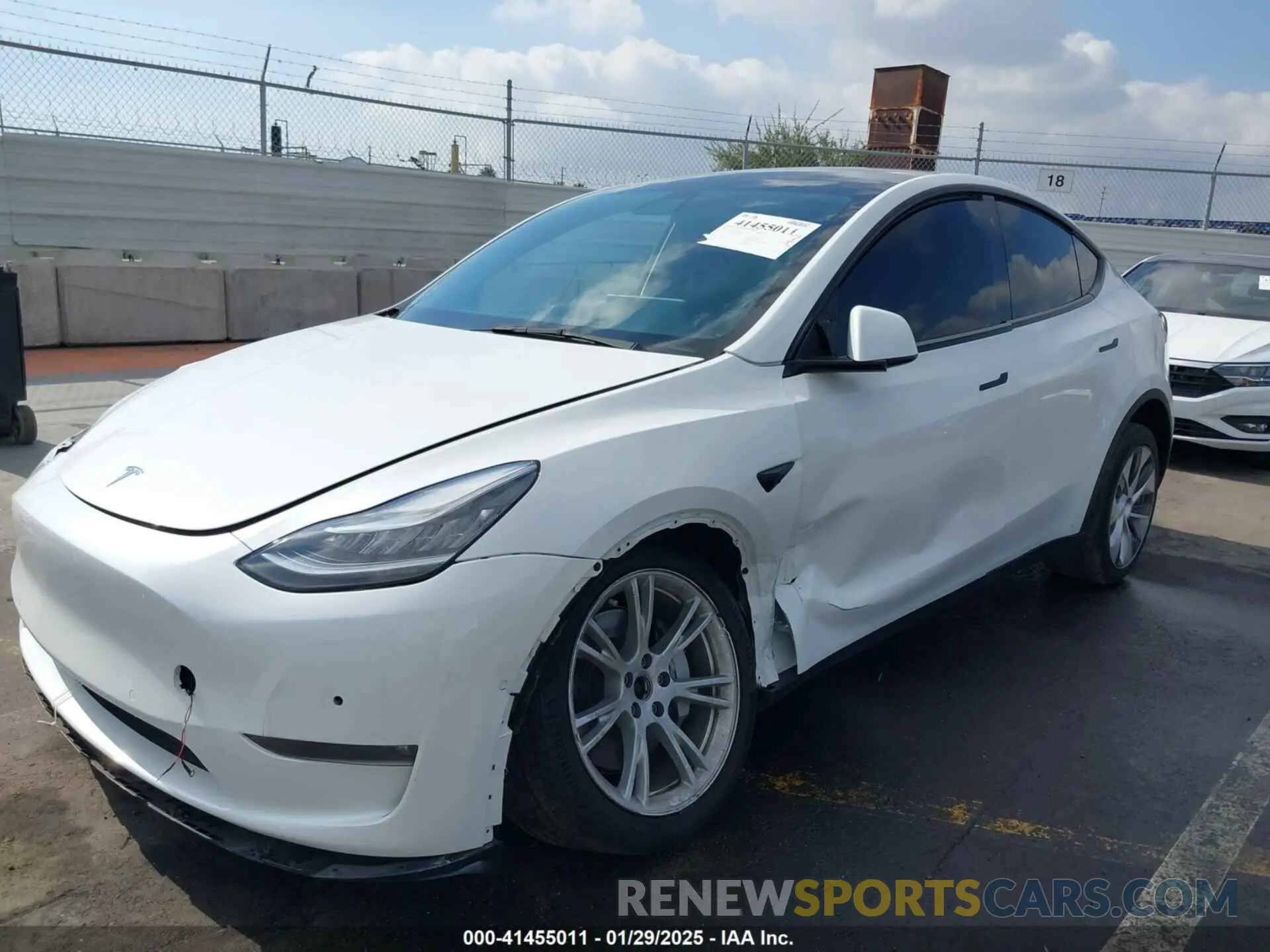 6 Photograph of a damaged car 5YJYGDEE3MF286959 TESLA MODEL Y 2021