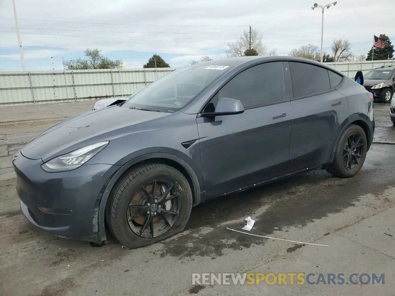 1 Photograph of a damaged car 5YJYGDEE4MF076774 TESLA MODEL Y 2021