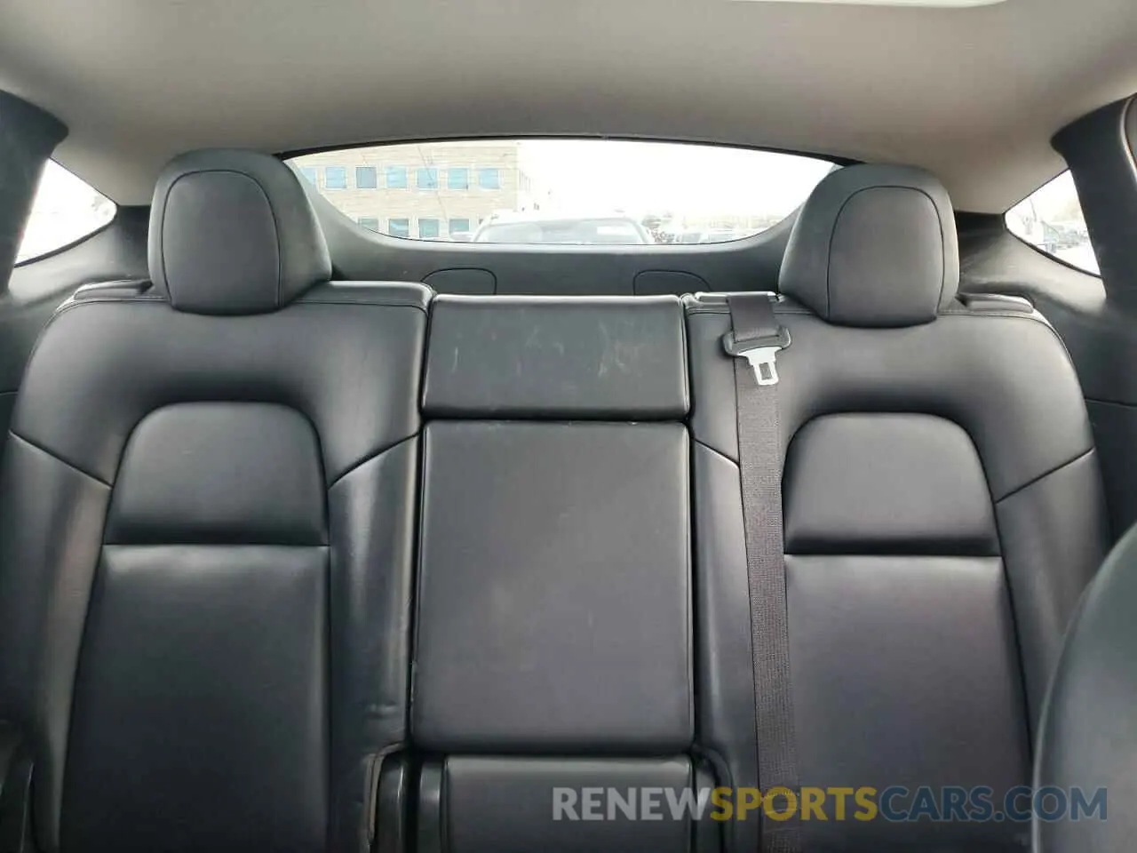 10 Photograph of a damaged car 5YJYGDEE4MF076774 TESLA MODEL Y 2021
