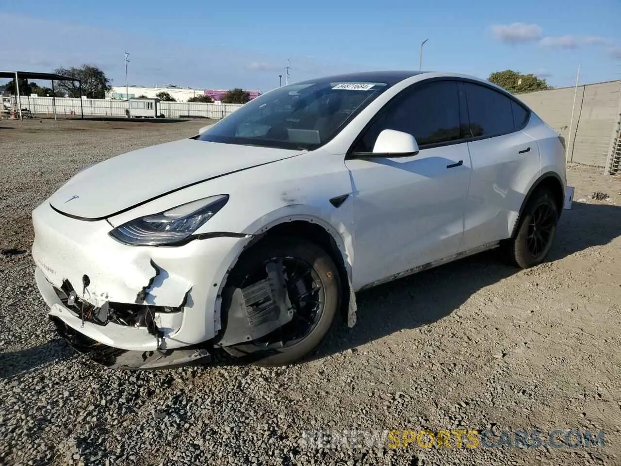 1 Photograph of a damaged car 5YJYGDEE4MF087807 TESLA MODEL Y 2021