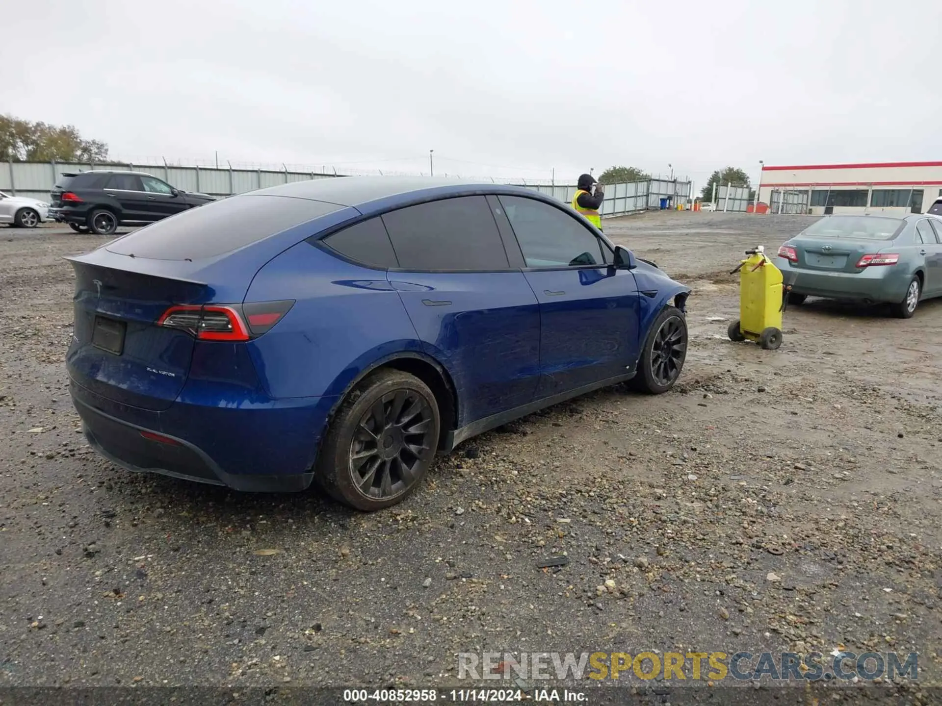 4 Фотография поврежденного автомобиля 5YJYGDEE4MF112351 TESLA MODEL Y 2021
