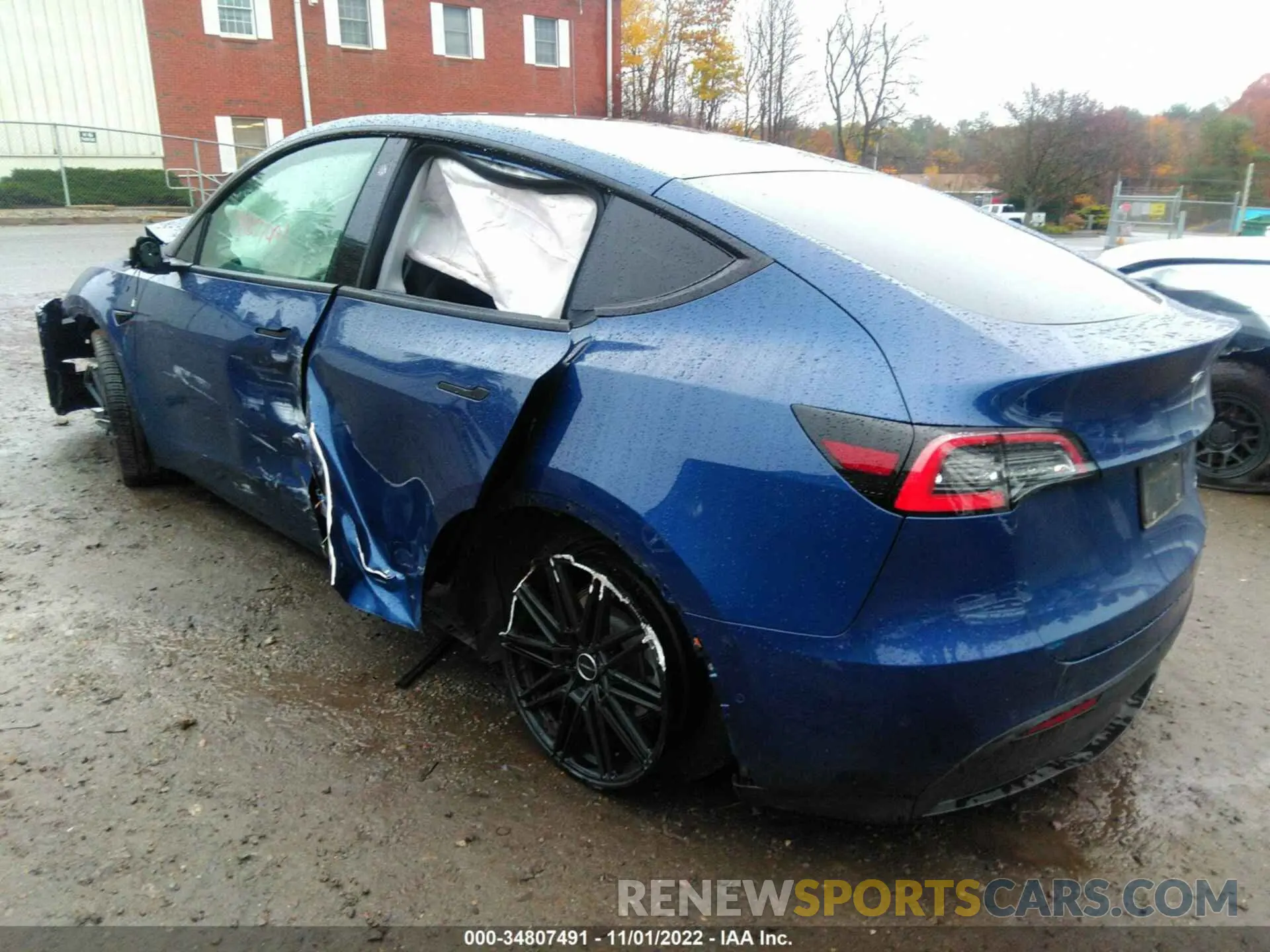 3 Photograph of a damaged car 5YJYGDEE4MF117081 TESLA MODEL Y 2021
