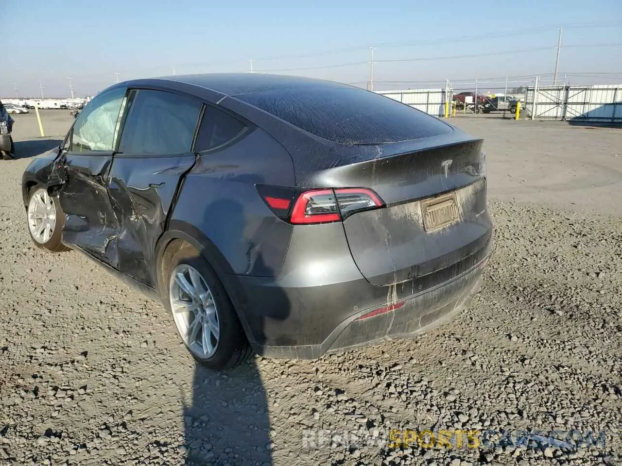 3 Фотография поврежденного автомобиля 5YJYGDEE4MF119168 TESLA MODEL Y 2021