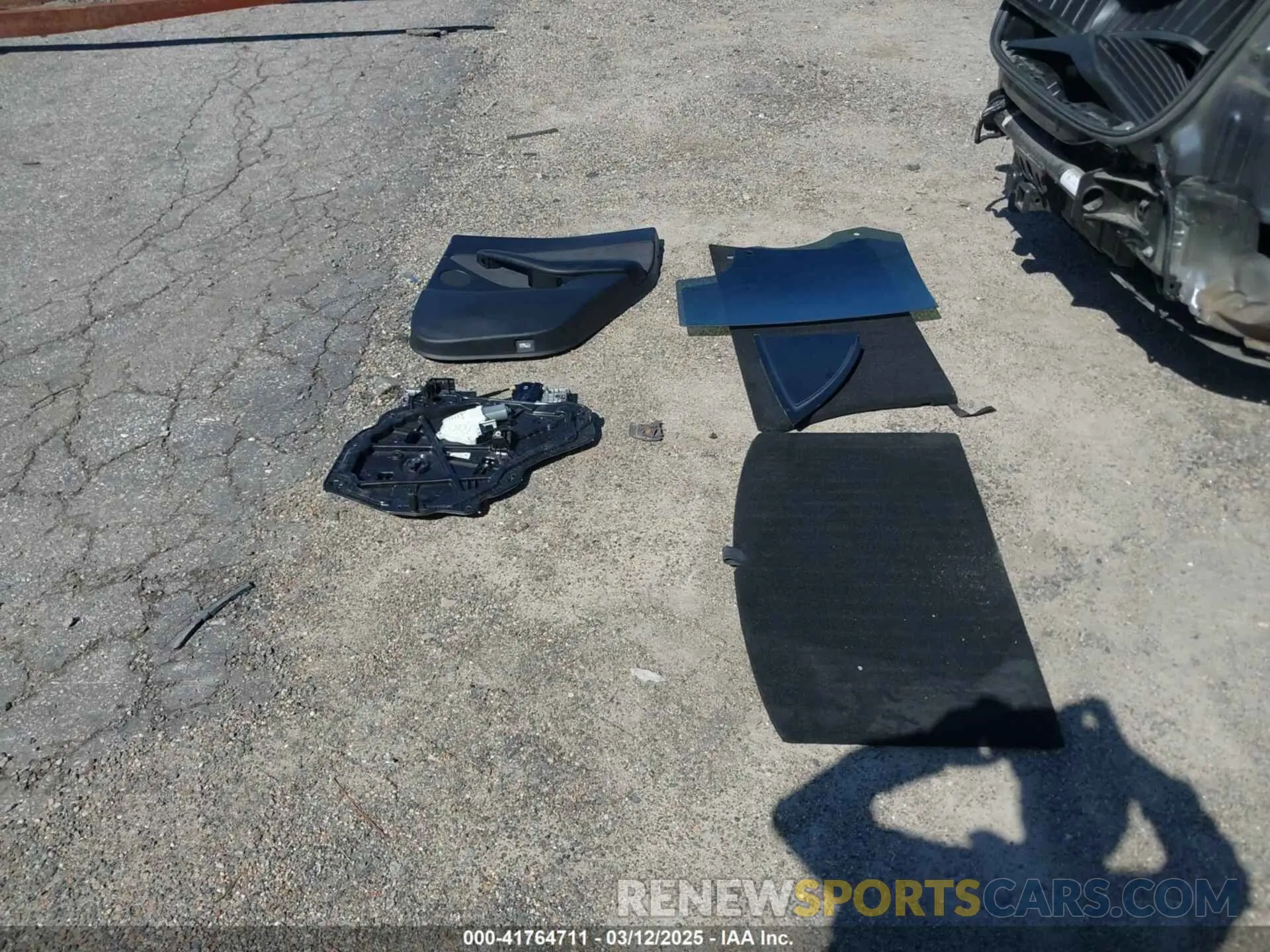 12 Photograph of a damaged car 5YJYGDEE4MF119249 TESLA MODEL Y 2021