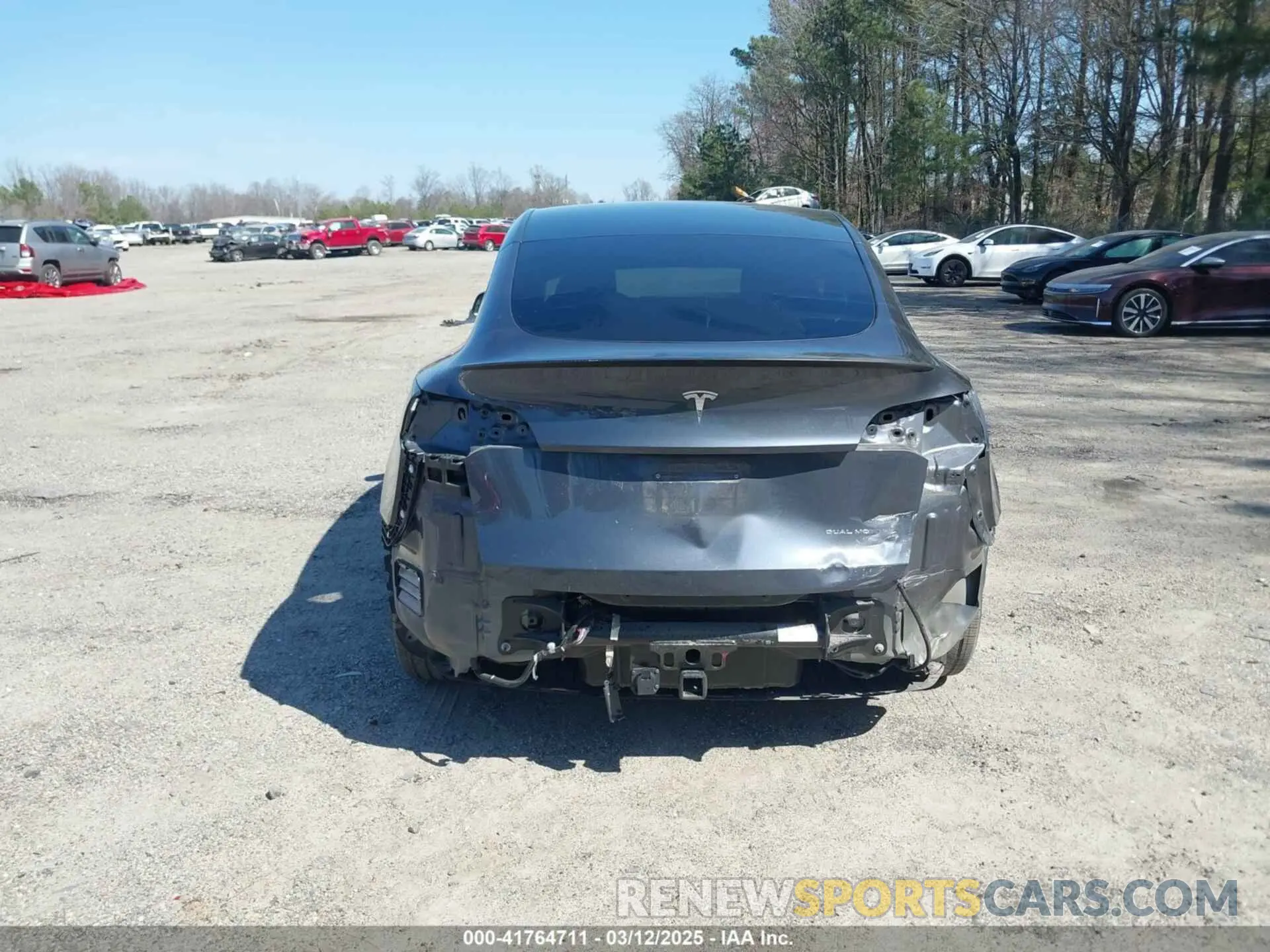 17 Photograph of a damaged car 5YJYGDEE4MF119249 TESLA MODEL Y 2021