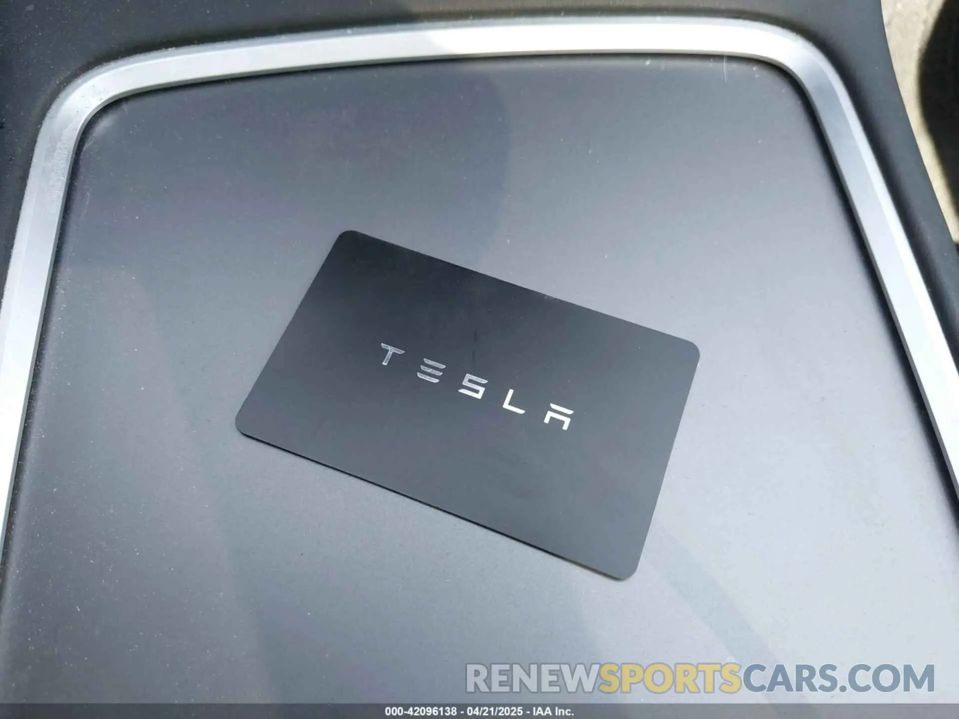 11 Photograph of a damaged car 5YJYGDEE4MF122362 TESLA MODEL Y 2021