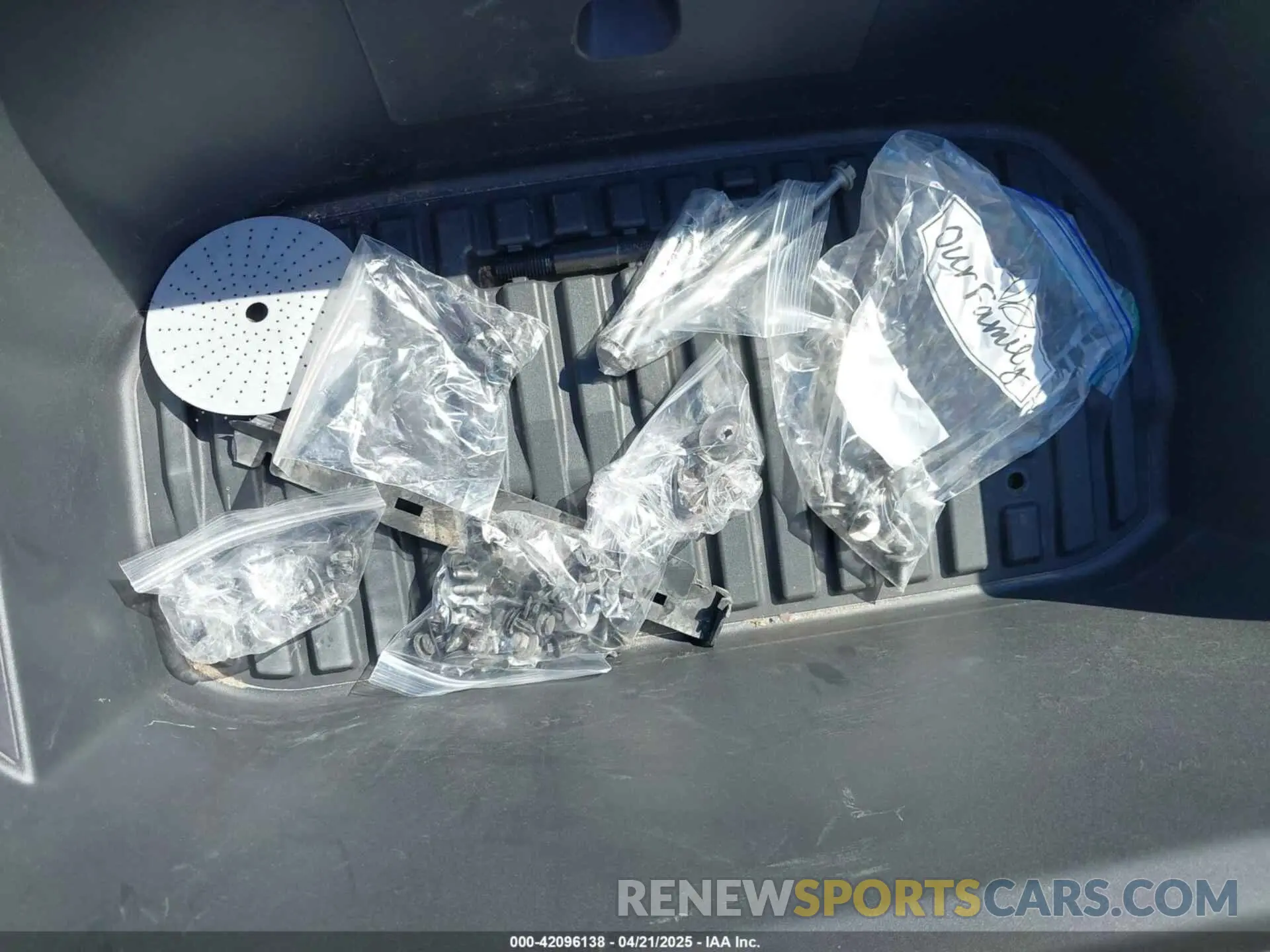 21 Photograph of a damaged car 5YJYGDEE4MF122362 TESLA MODEL Y 2021