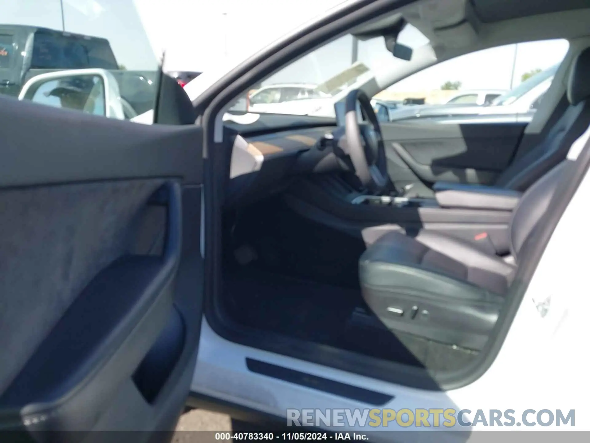 5 Photograph of a damaged car 5YJYGDEE4MF230027 TESLA MODEL Y 2021