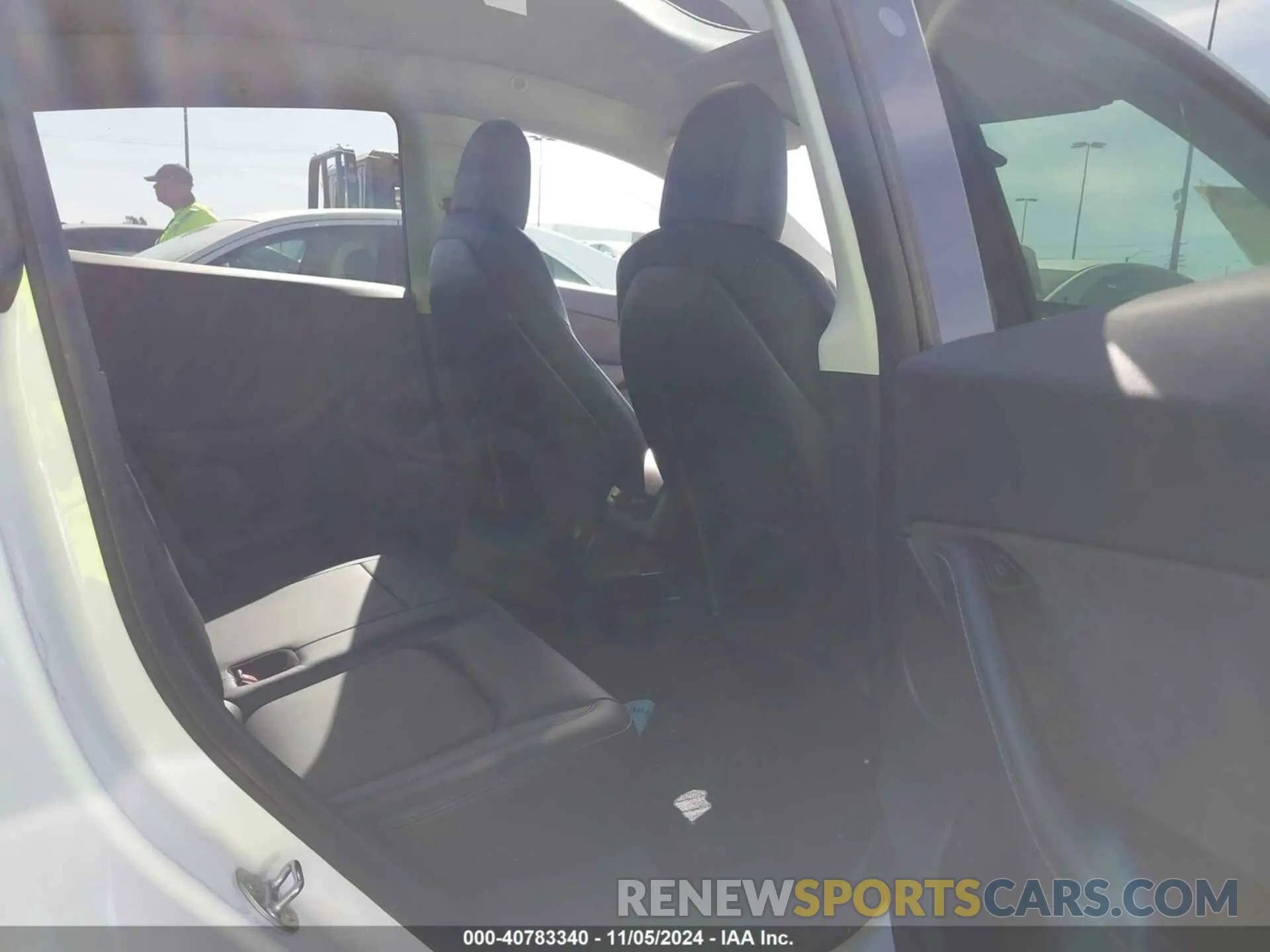 8 Photograph of a damaged car 5YJYGDEE4MF230027 TESLA MODEL Y 2021