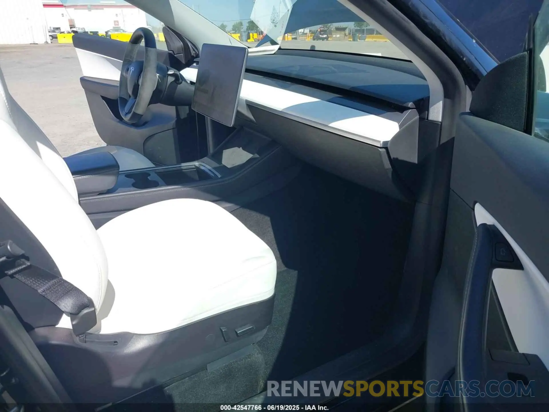 5 Фотография поврежденного автомобиля 5YJYGDEE4MF230965 TESLA MODEL Y 2021