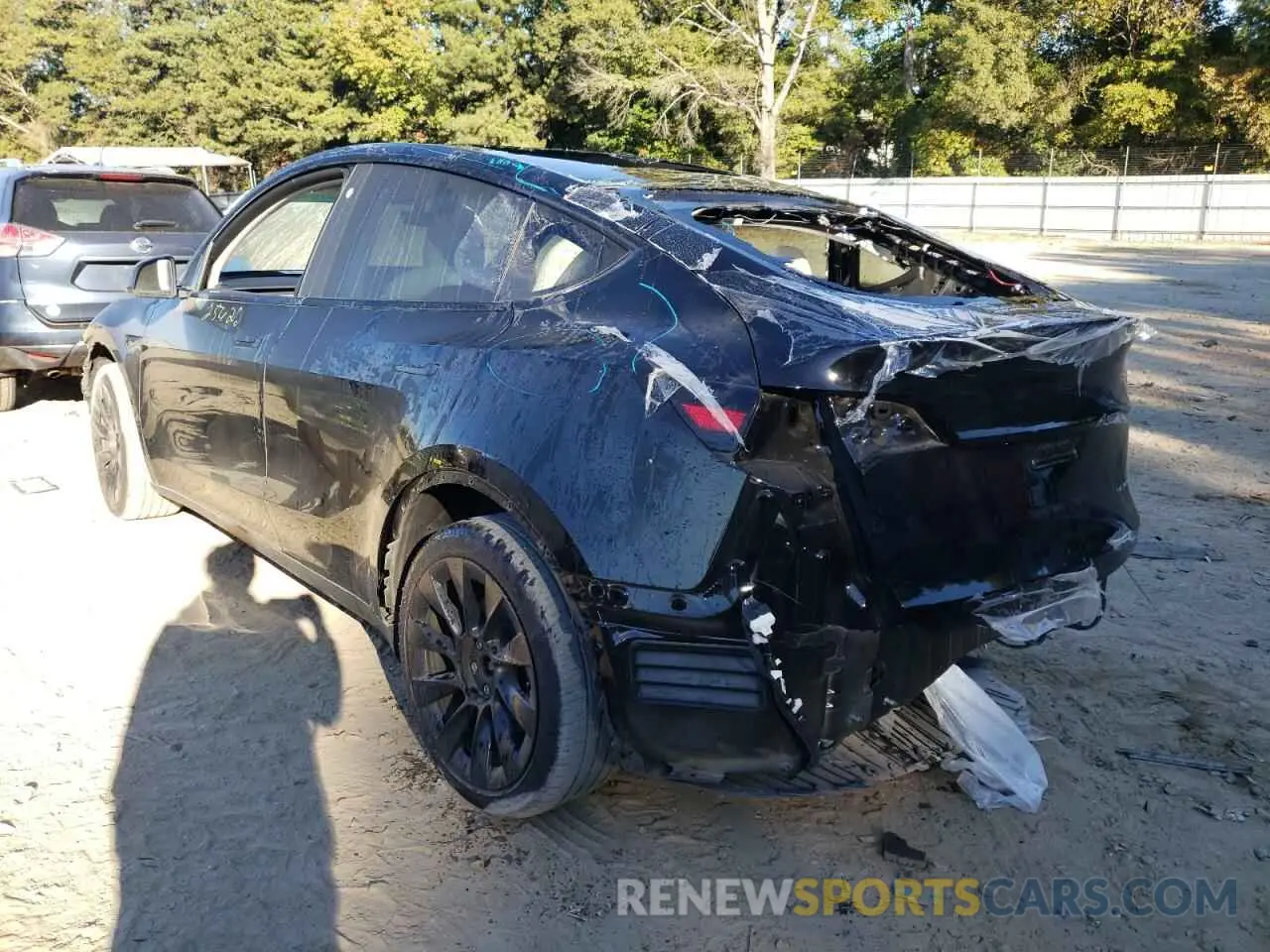 3 Фотография поврежденного автомобиля 5YJYGDEE4MF256367 TESLA MODEL Y 2021