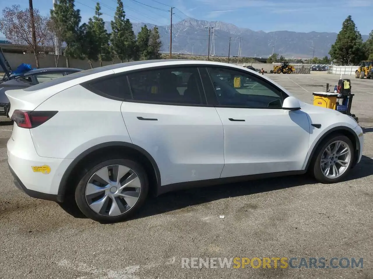 3 Photograph of a damaged car 5YJYGDEE4MF284783 TESLA MODEL Y 2021