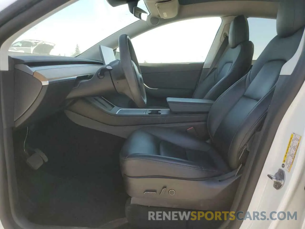 7 Photograph of a damaged car 5YJYGDEE4MF284783 TESLA MODEL Y 2021
