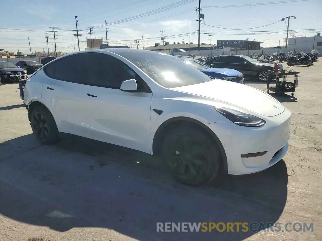 4 Photograph of a damaged car 5YJYGDEE5MF064021 TESLA MODEL Y 2021