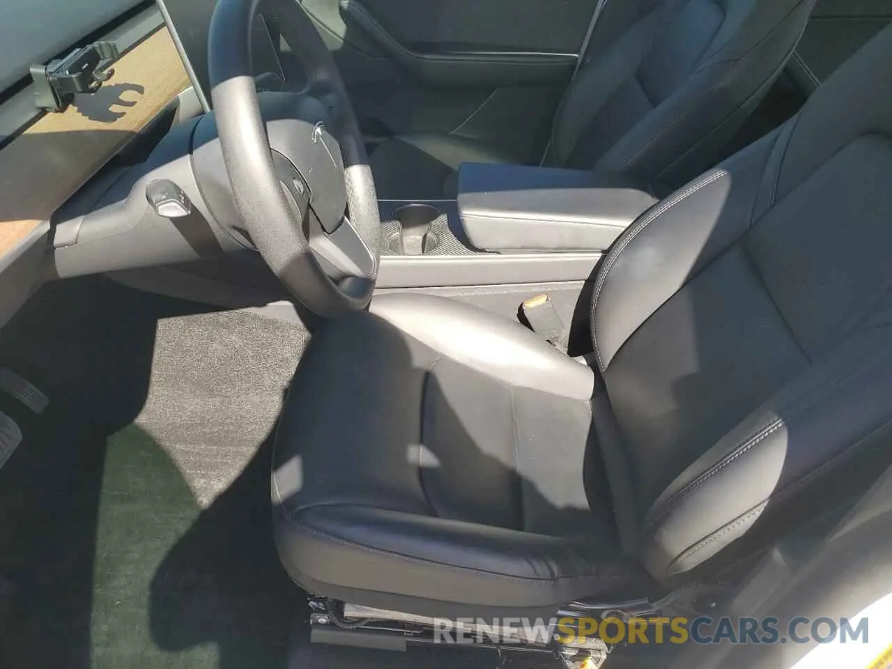 7 Photograph of a damaged car 5YJYGDEE5MF064021 TESLA MODEL Y 2021