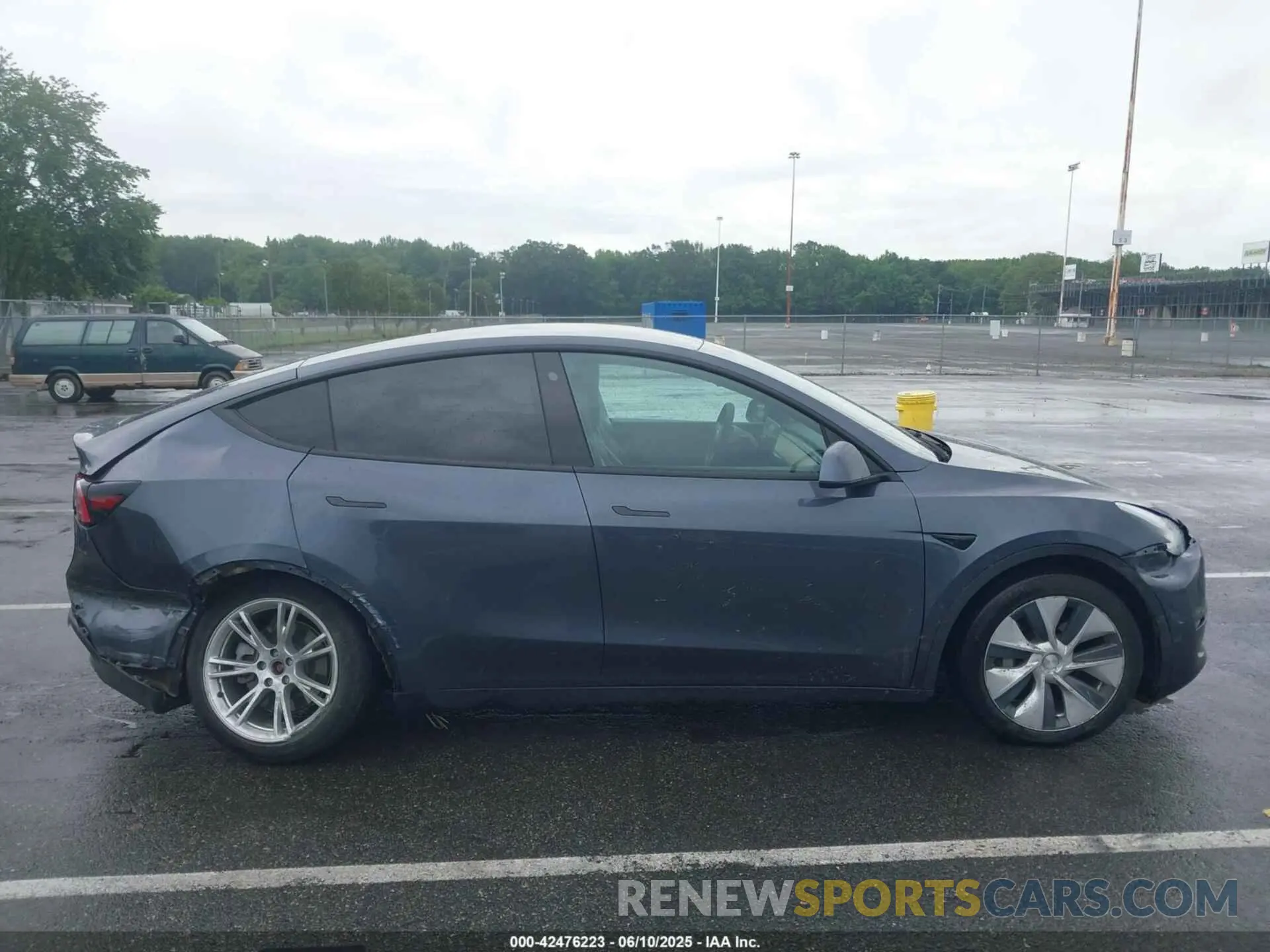 6 Photograph of a damaged car 5YJYGDEE5MF069798 TESLA MODEL Y 2021