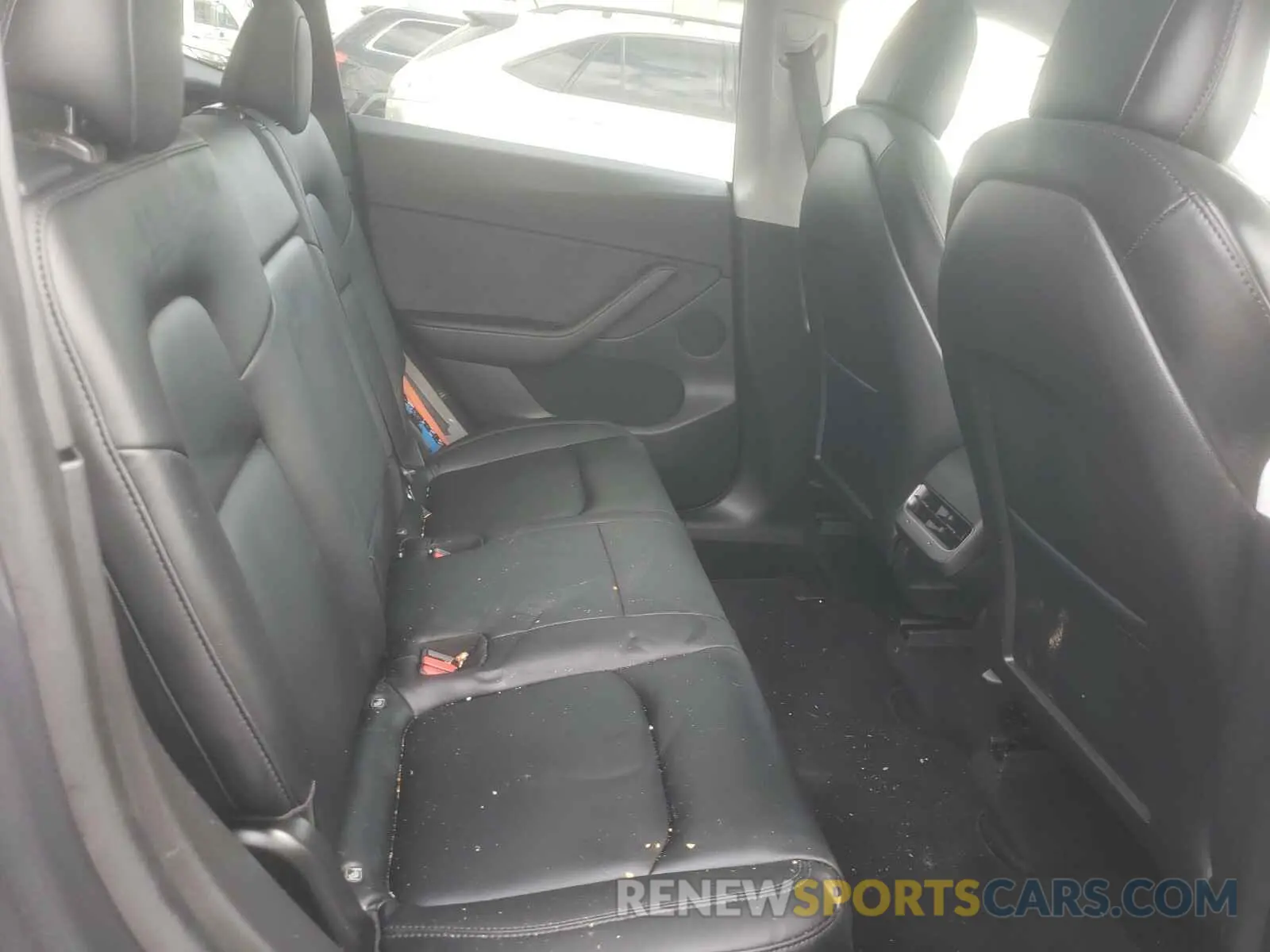 6 Photograph of a damaged car 5YJYGDEE5MF074323 TESLA MODEL Y 2021