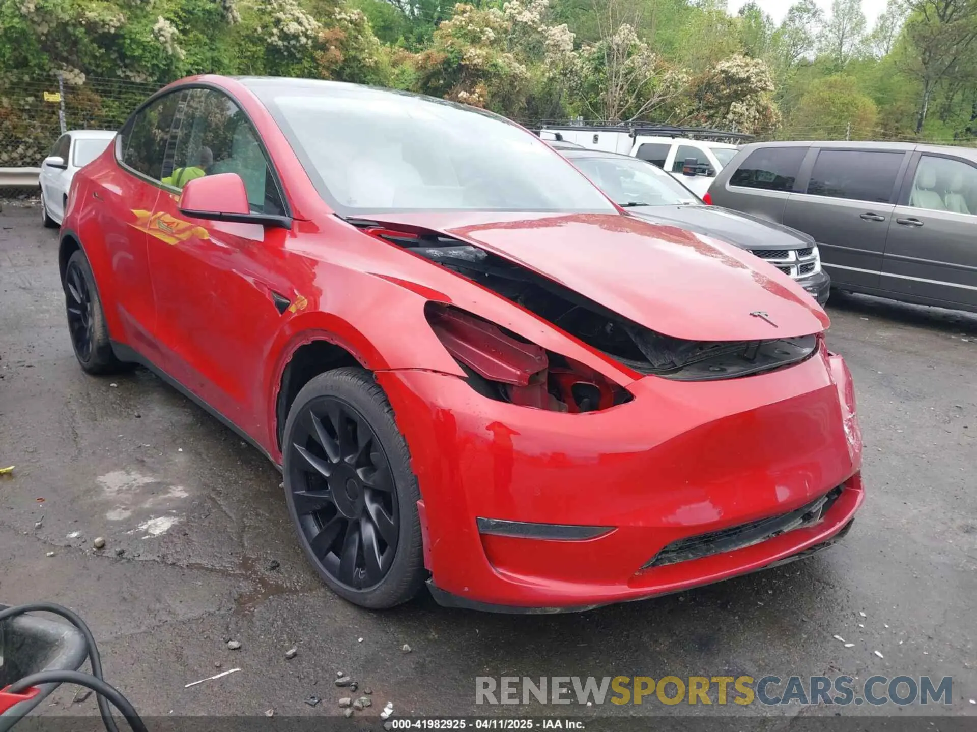 1 Photograph of a damaged car 5YJYGDEE5MF085032 TESLA MODEL Y 2021