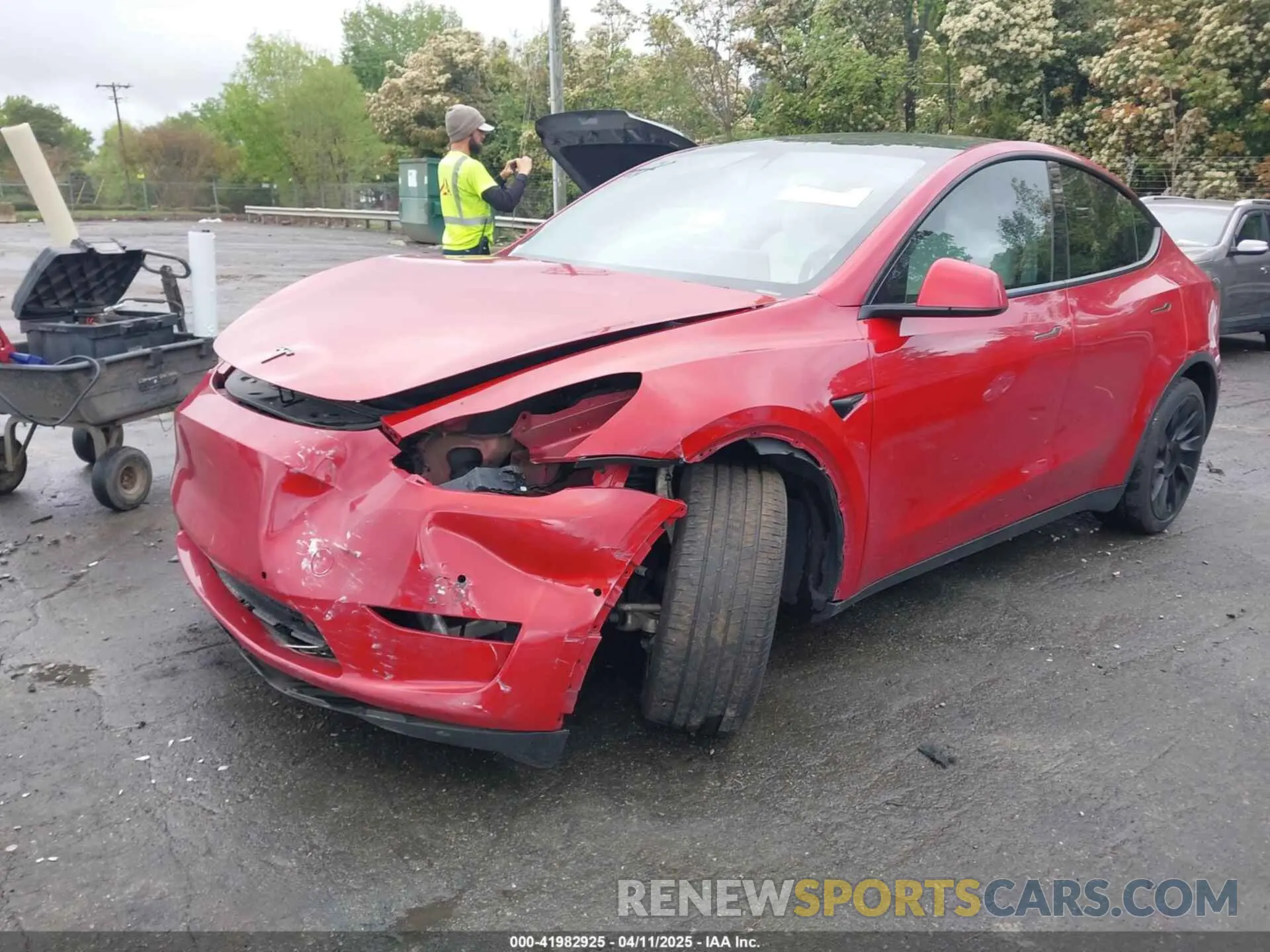 2 Photograph of a damaged car 5YJYGDEE5MF085032 TESLA MODEL Y 2021