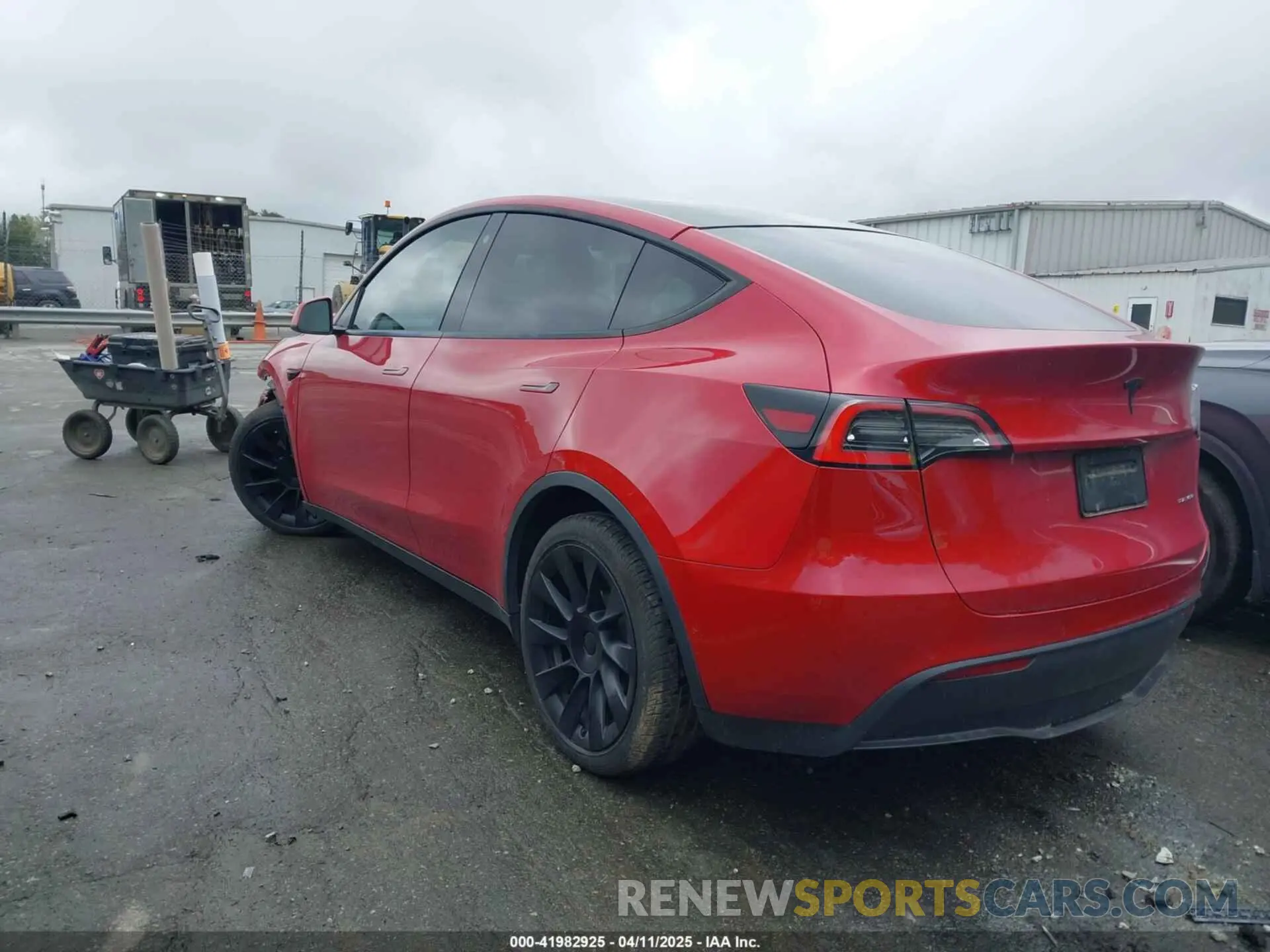3 Photograph of a damaged car 5YJYGDEE5MF085032 TESLA MODEL Y 2021