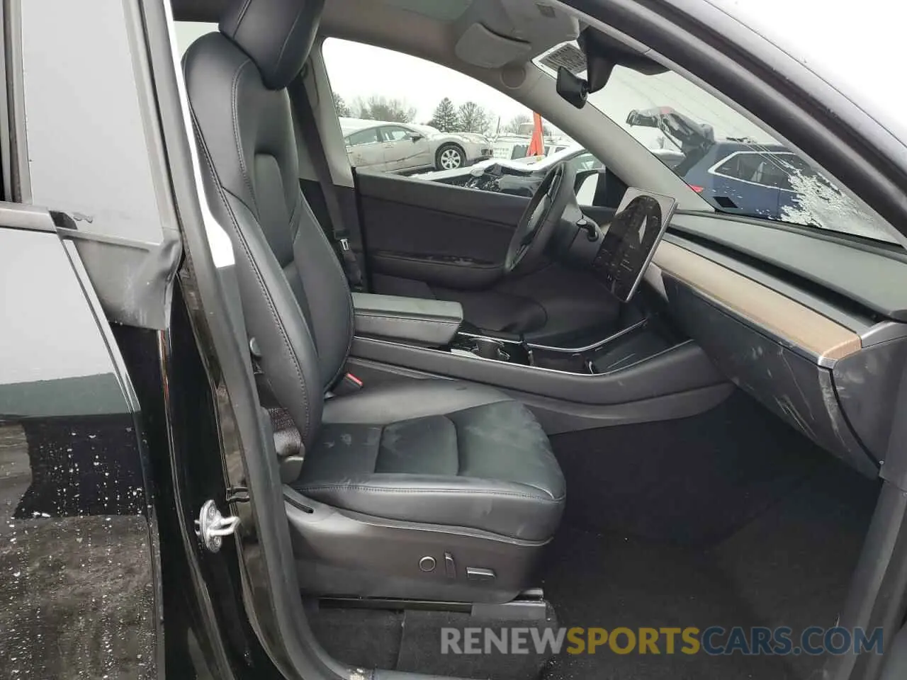 7 Photograph of a damaged car 5YJYGDEE5MF089601 TESLA MODEL Y 2021
