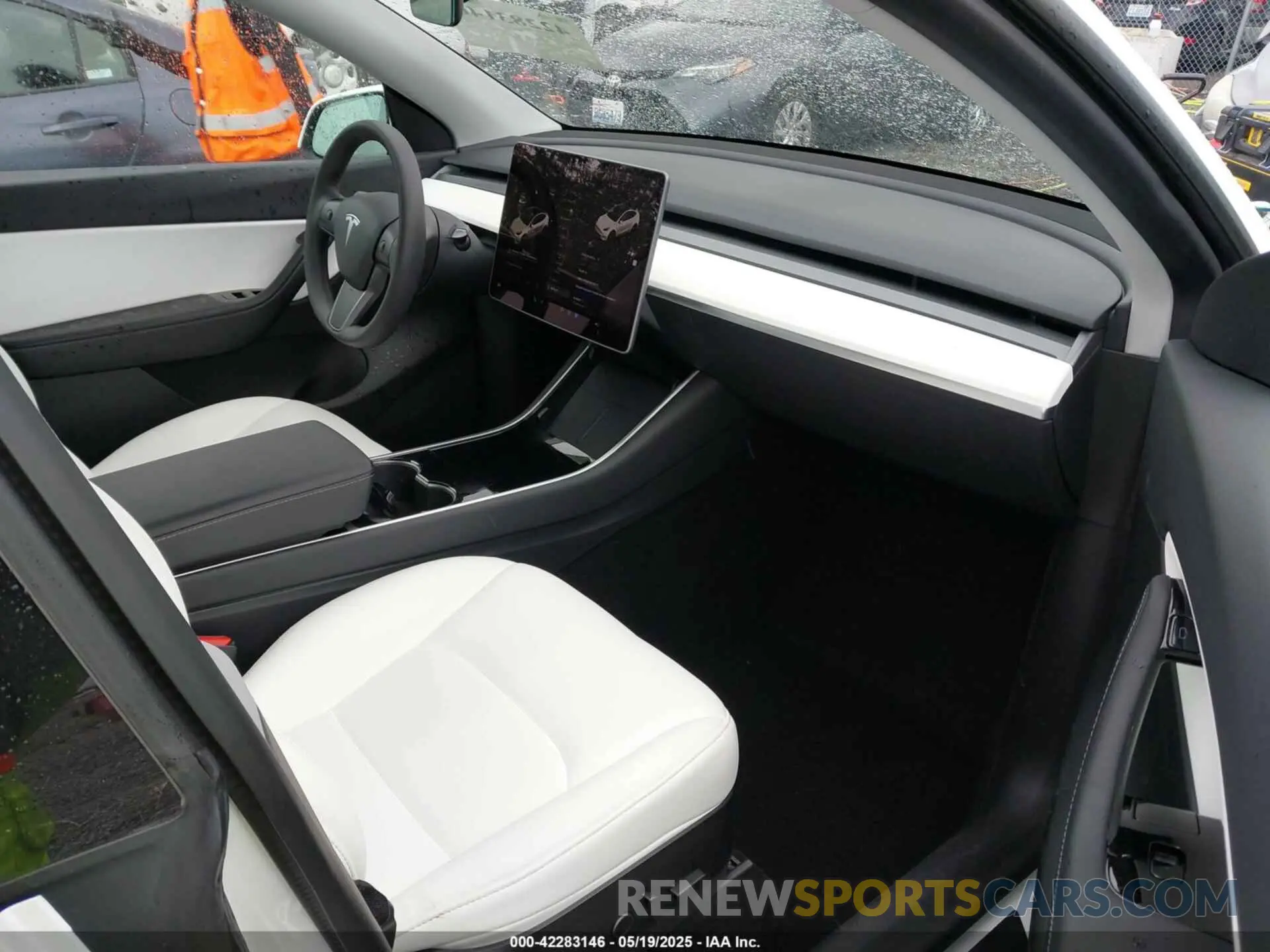 5 Photograph of a damaged car 5YJYGDEE5MF095771 TESLA MODEL Y 2021