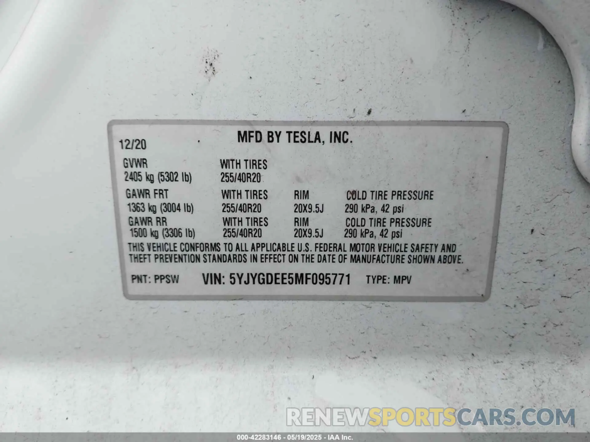 9 Photograph of a damaged car 5YJYGDEE5MF095771 TESLA MODEL Y 2021
