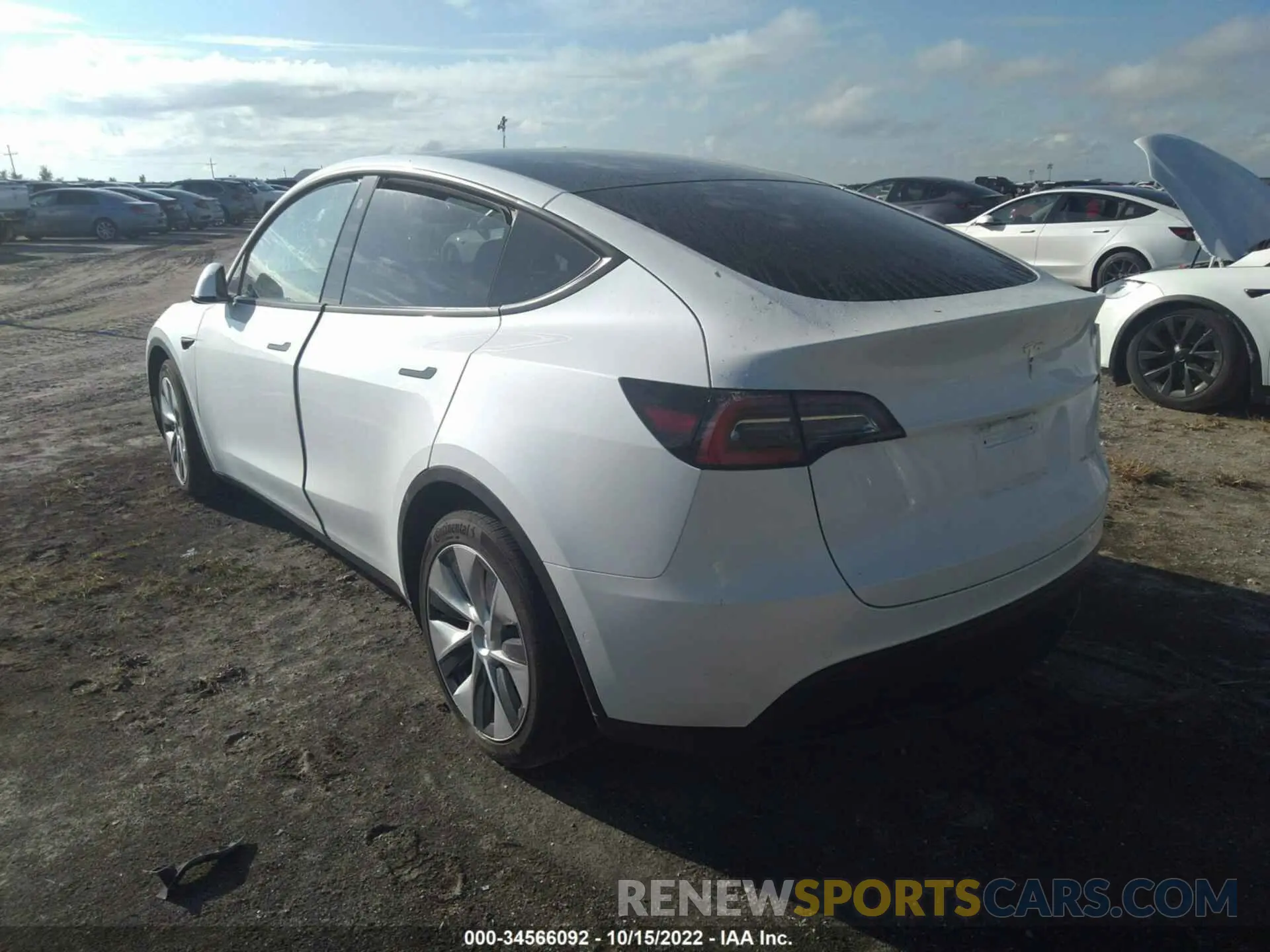3 Photograph of a damaged car 5YJYGDEE5MF118806 TESLA MODEL Y 2021