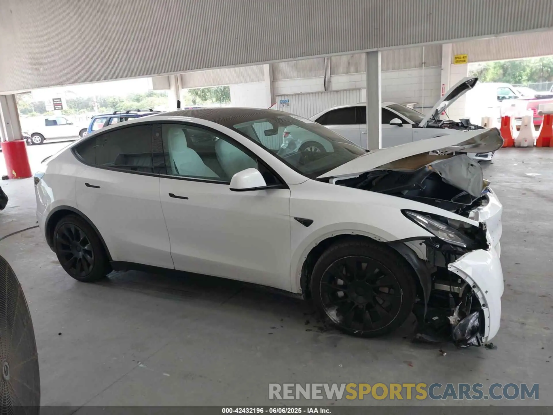 13 Photograph of a damaged car 5YJYGDEE5MF119695 TESLA MODEL Y 2021