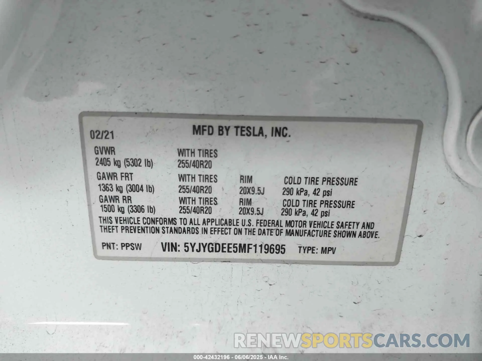 9 Photograph of a damaged car 5YJYGDEE5MF119695 TESLA MODEL Y 2021