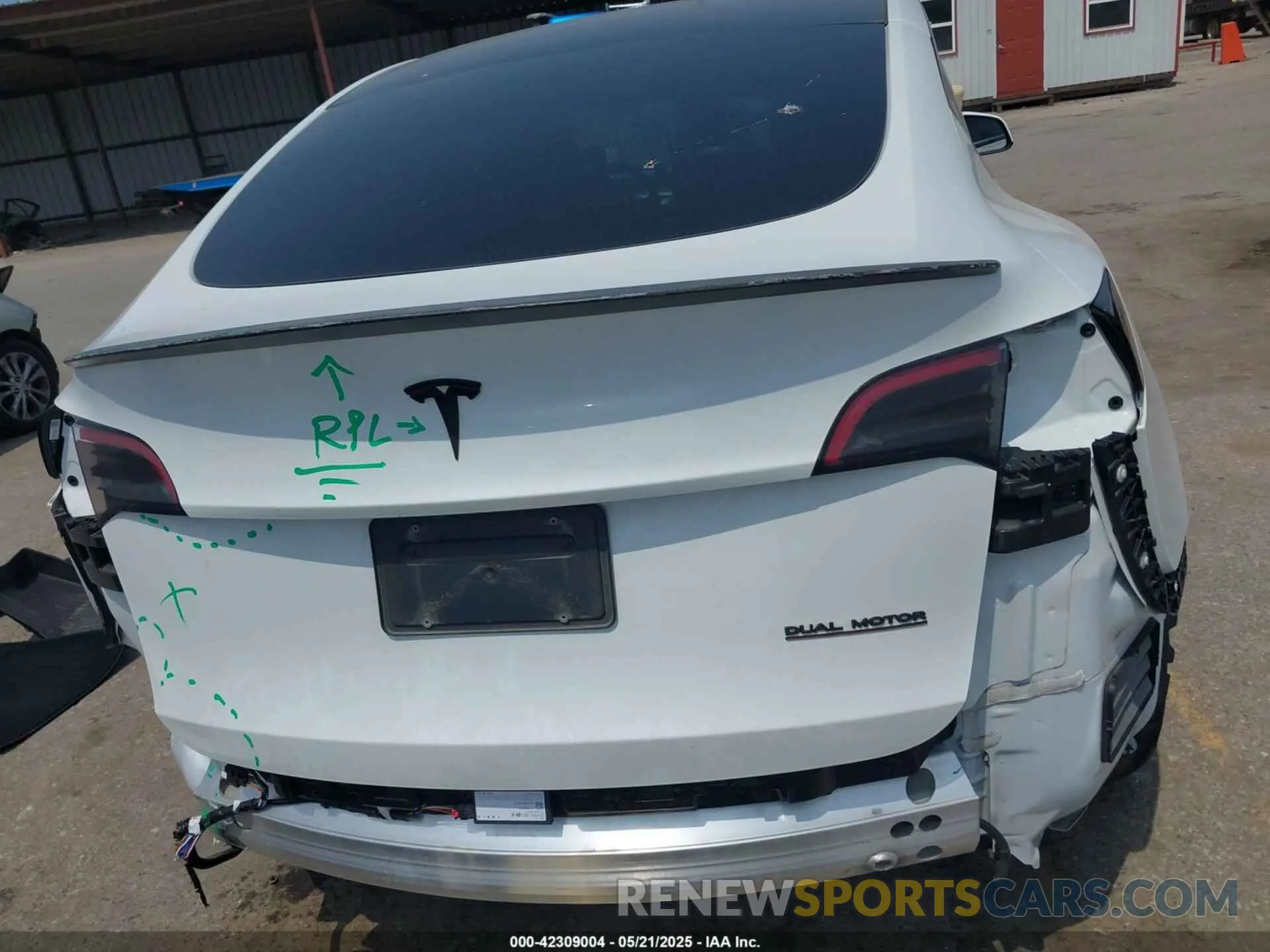 17 Фотография поврежденного автомобиля 5YJYGDEE5MF124010 TESLA MODEL Y 2021