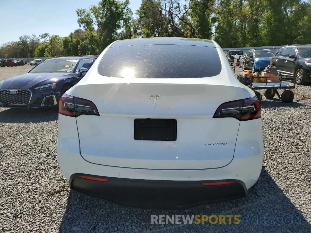 6 Photograph of a damaged car 5YJYGDEE5MF141440 TESLA MODEL Y 2021
