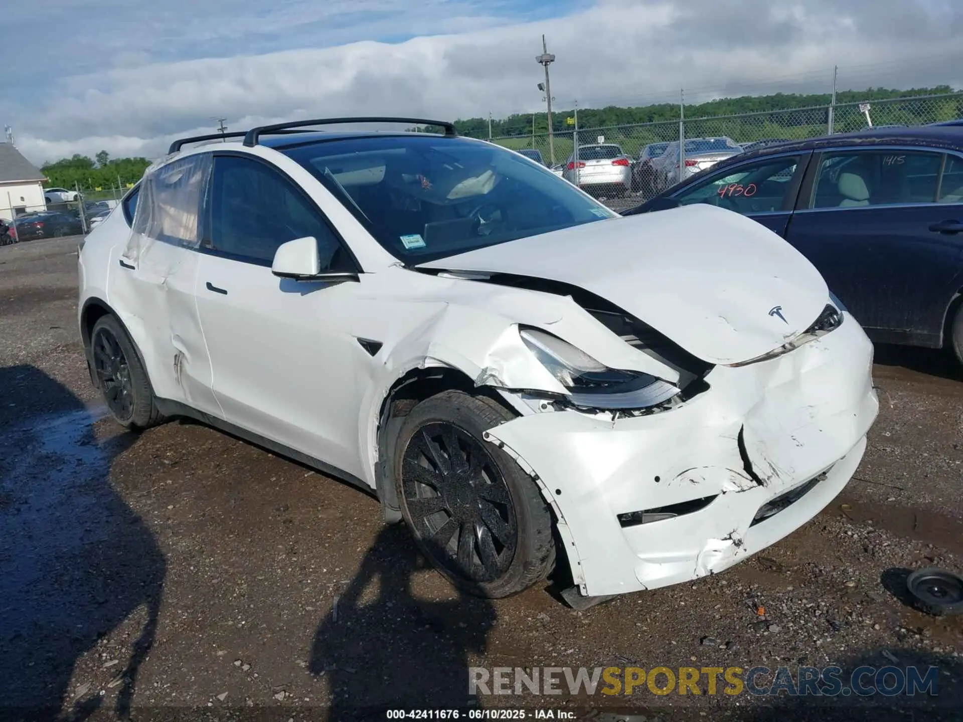 1 Фотография поврежденного автомобиля 5YJYGDEE5MF184000 TESLA MODEL Y 2021