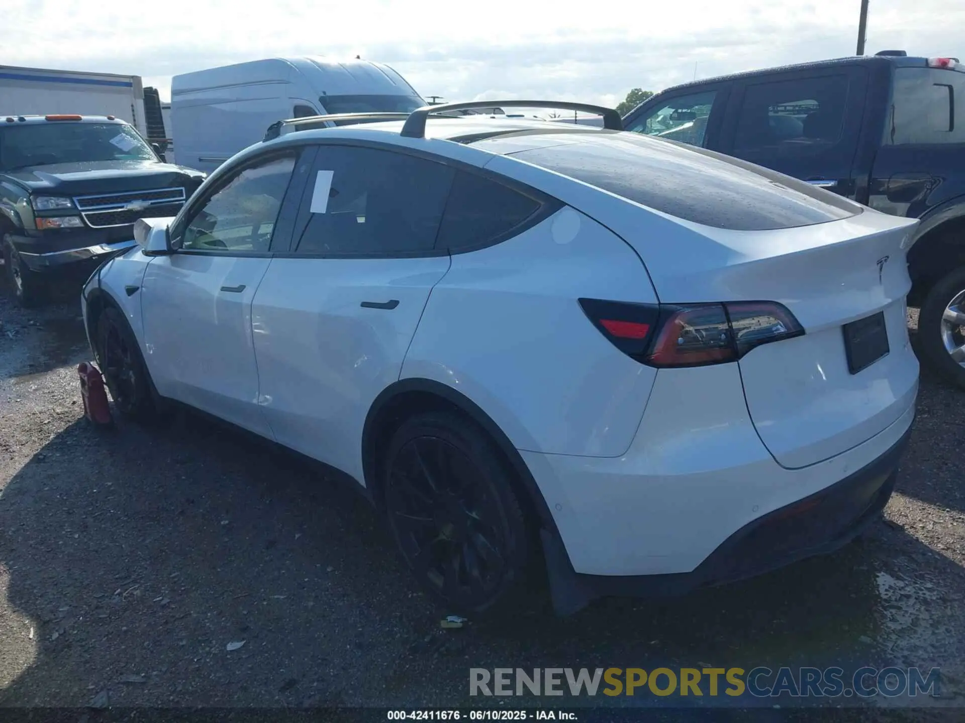 3 Фотография поврежденного автомобиля 5YJYGDEE5MF184000 TESLA MODEL Y 2021